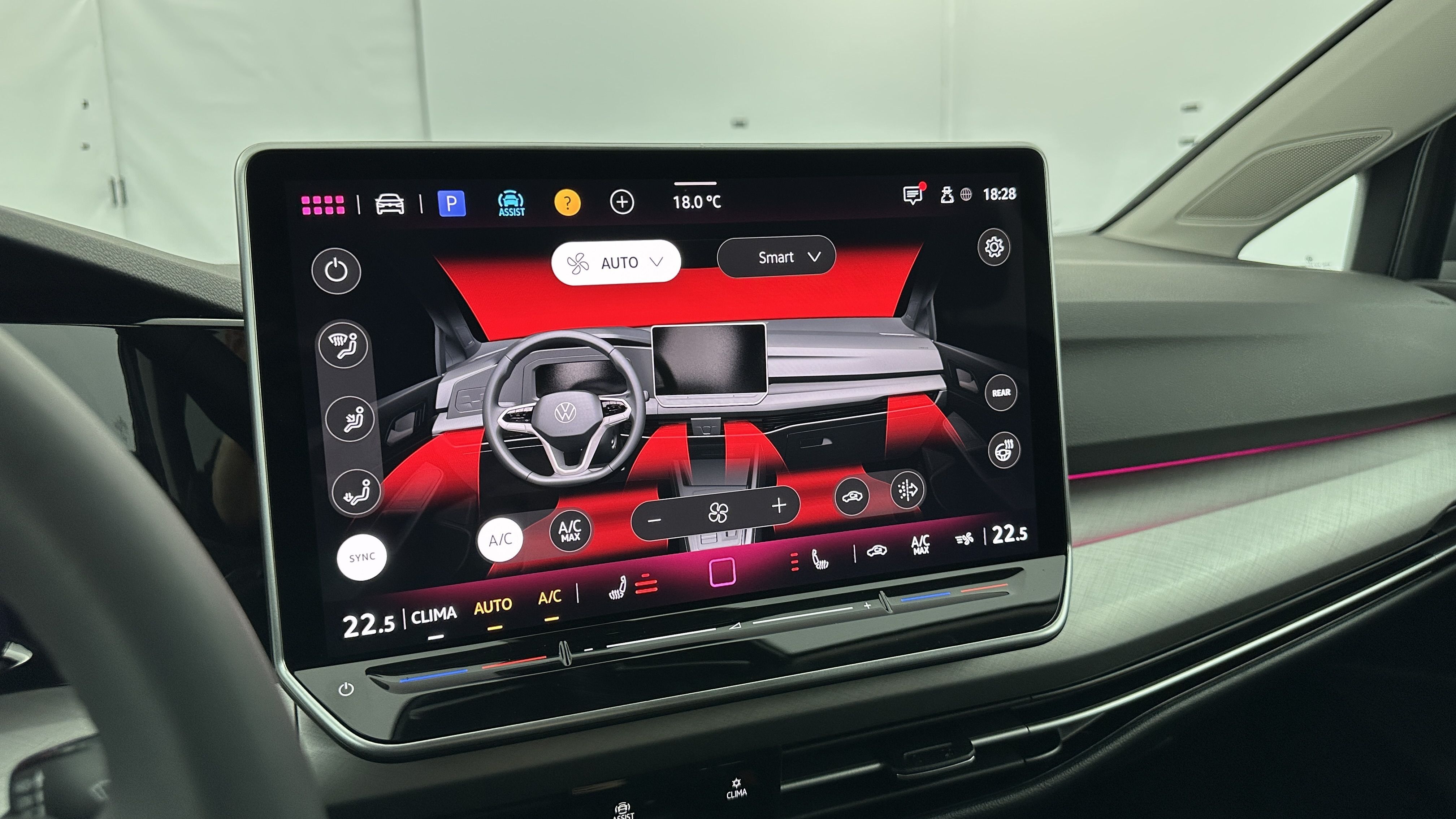 GLI00001757_p53 - VOLKSWAGEN - GOLF - 2025 - photo 21