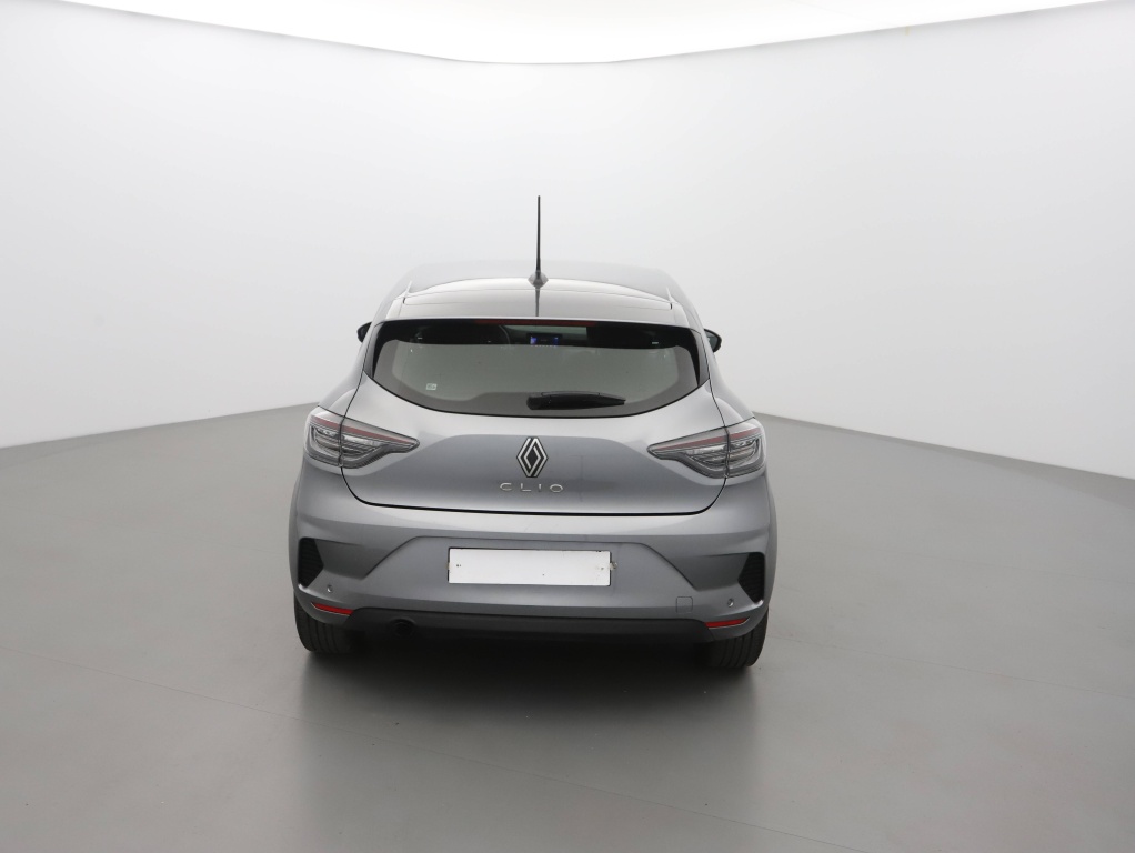 71379_p51 - RENAULT - CLIO - 2025 - photo 4