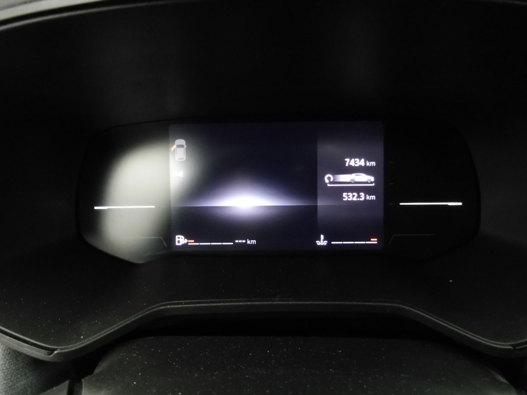 71379_p51 - RENAULT - CLIO - 2025 - photo 8