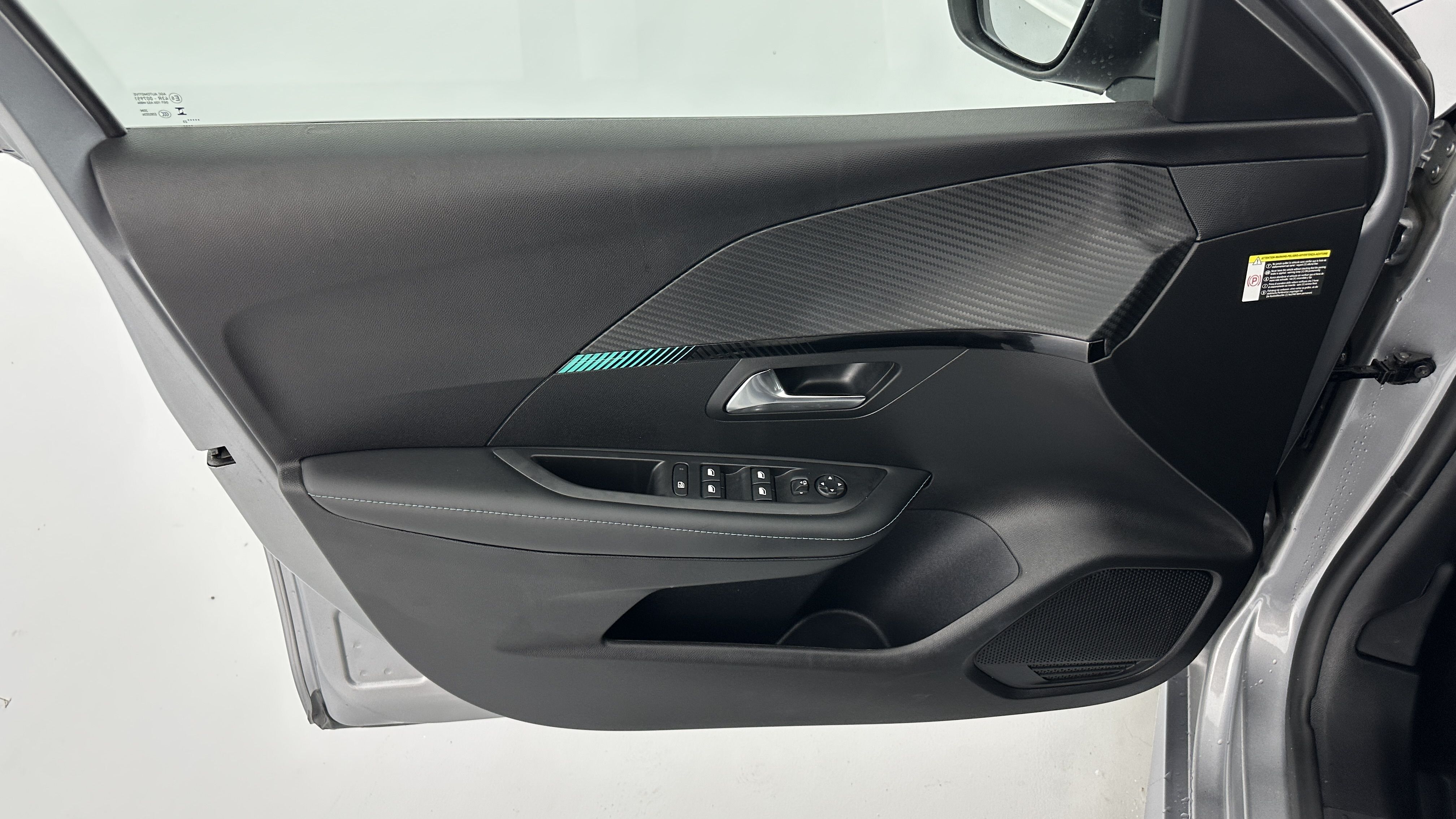 GLI00008058_p53 - PEUGEOT - 208 - 2023 - photo 12