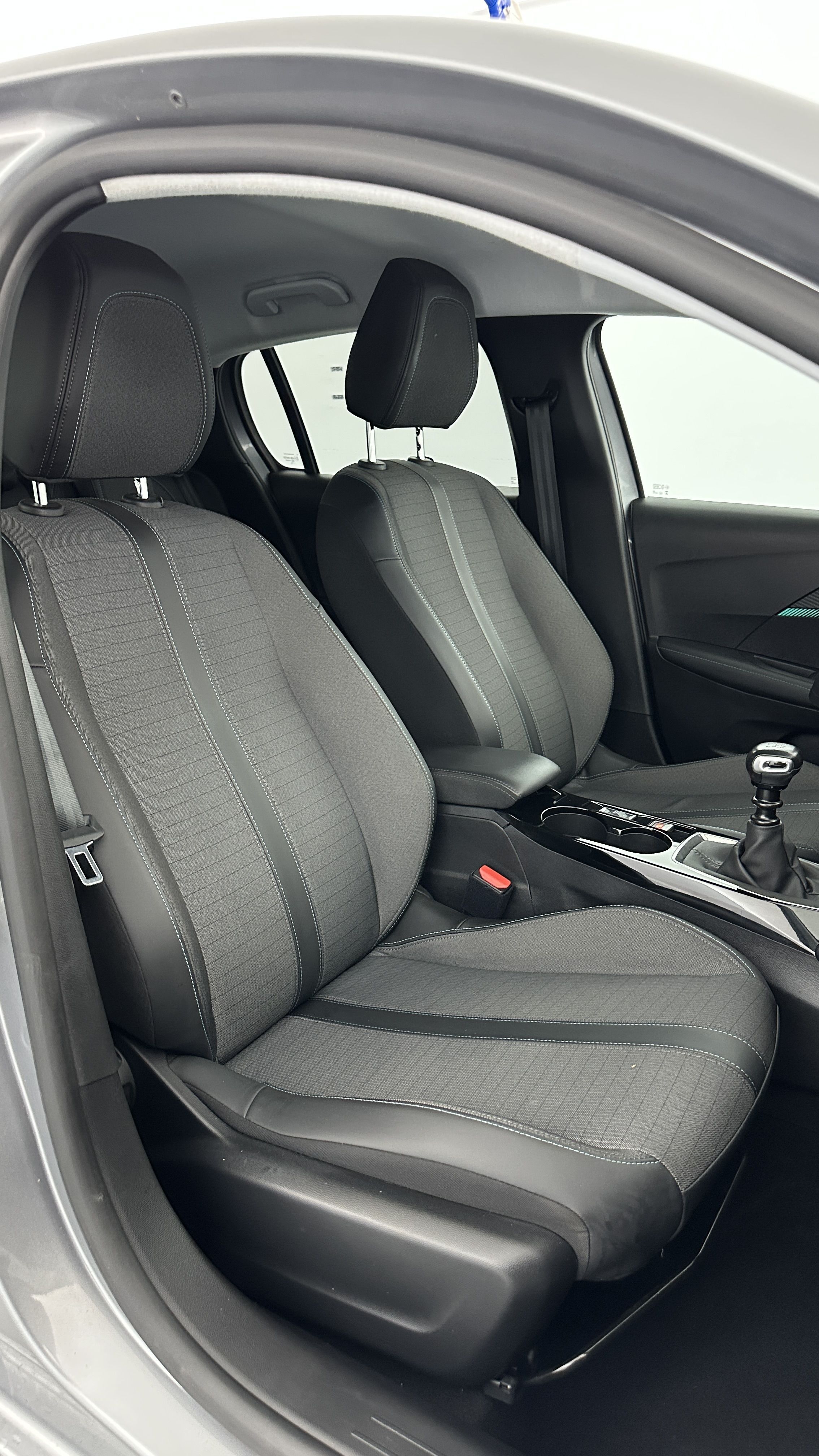 GLI00008058_p53 - PEUGEOT - 208 - 2023 - photo 17