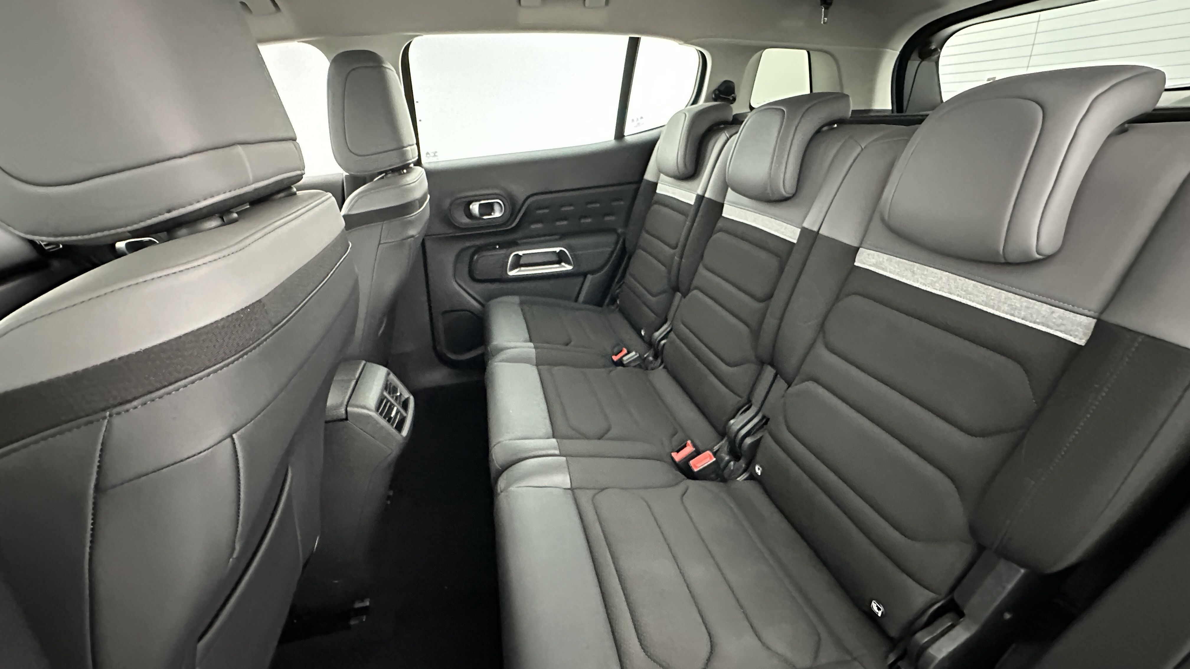 GLI00008050_p53 - CITROEN - C5 AIRCROSS - 2023 - photo 9