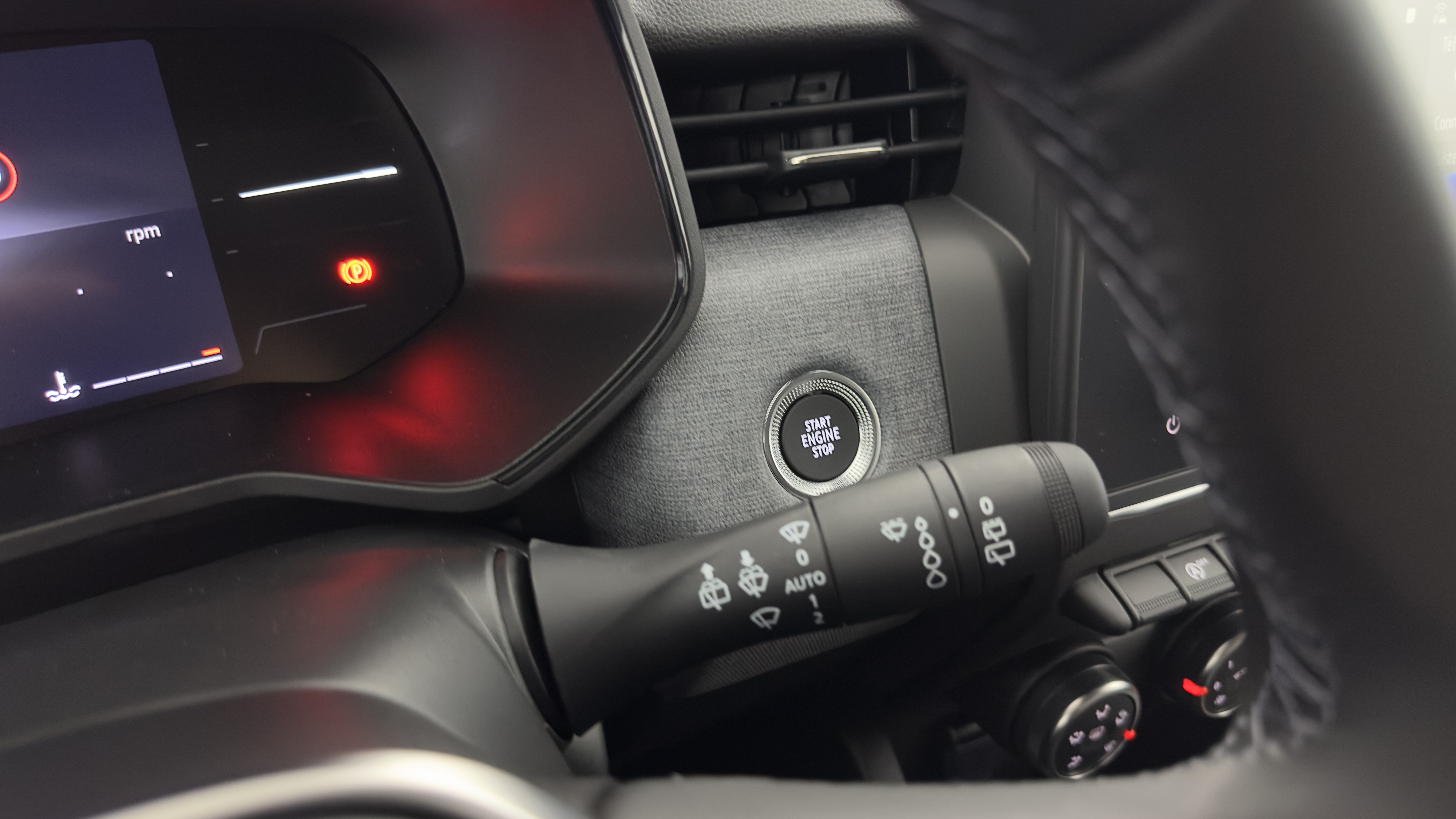 GLI00000574_p53 - RENAULT - CLIO - 2024 - photo 16