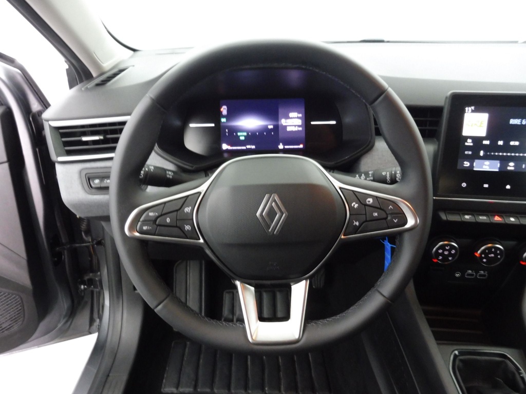 72423_p51 - RENAULT - CLIO - 2025 - photo 14