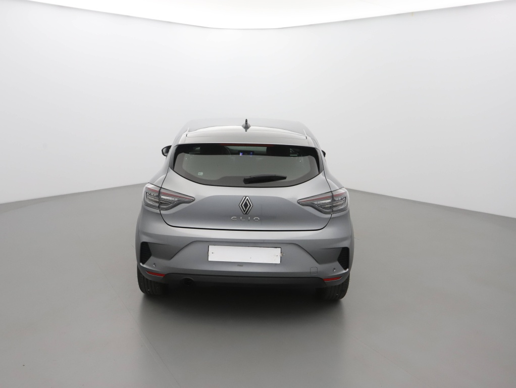72423_p51 - RENAULT - CLIO - 2025 - photo 4
