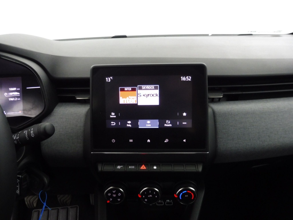 72427_p51 - RENAULT - CLIO - 2025 - photo 10