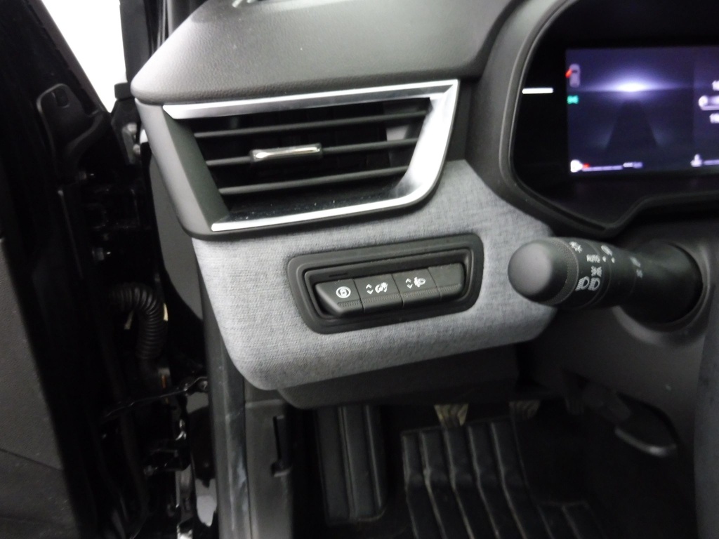 72427_p51 - RENAULT - CLIO - 2025 - photo 7