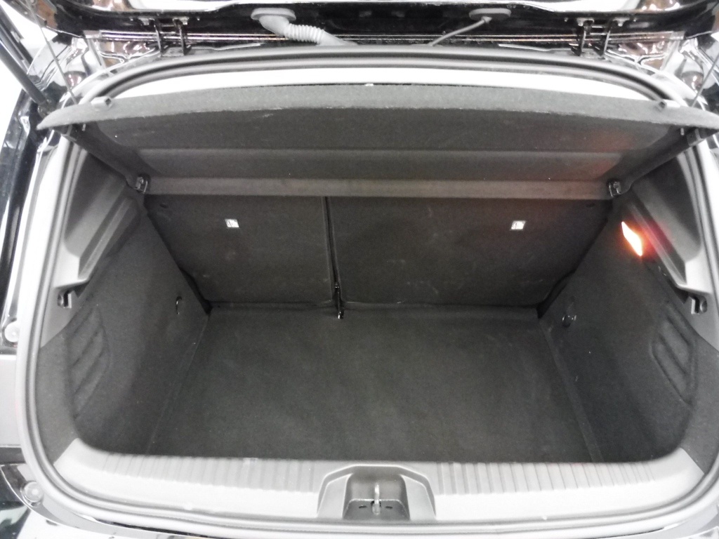 72427_p51 - RENAULT - CLIO - 2025 - photo 9