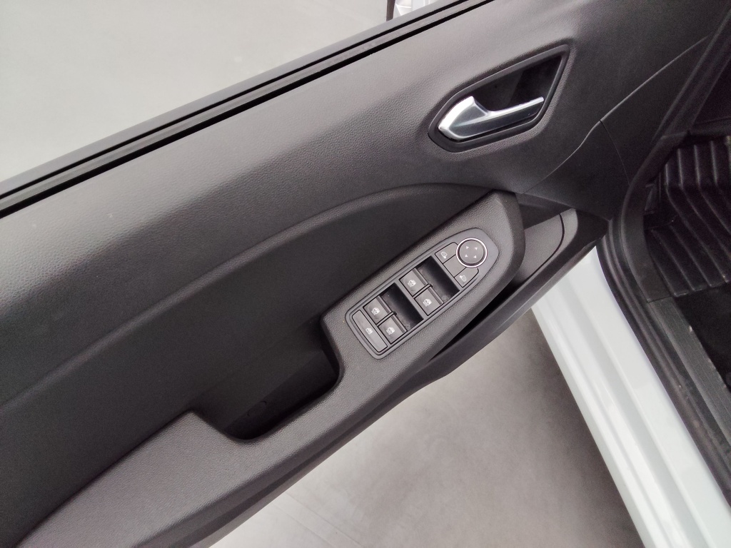 72562_p51 - RENAULT - CLIO - 2025 - photo 16