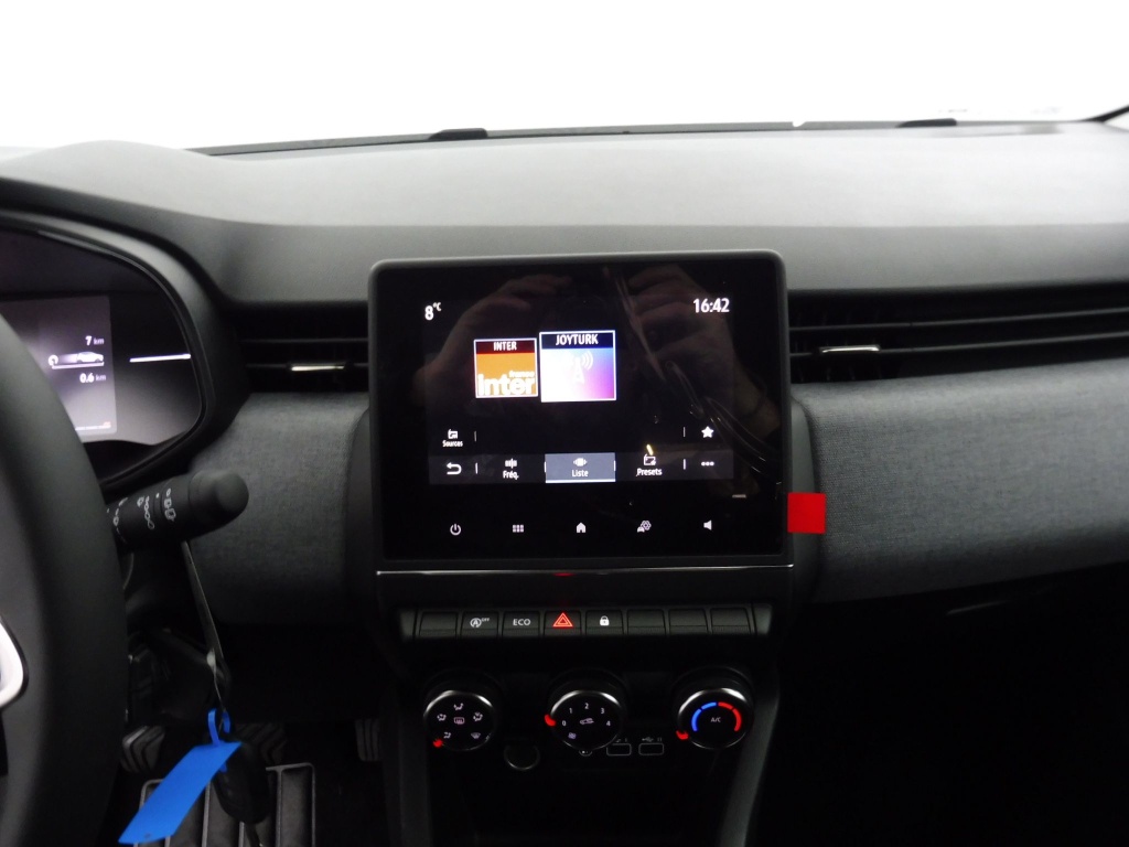 72874_p51 - RENAULT - CLIO - 2025 - photo 11