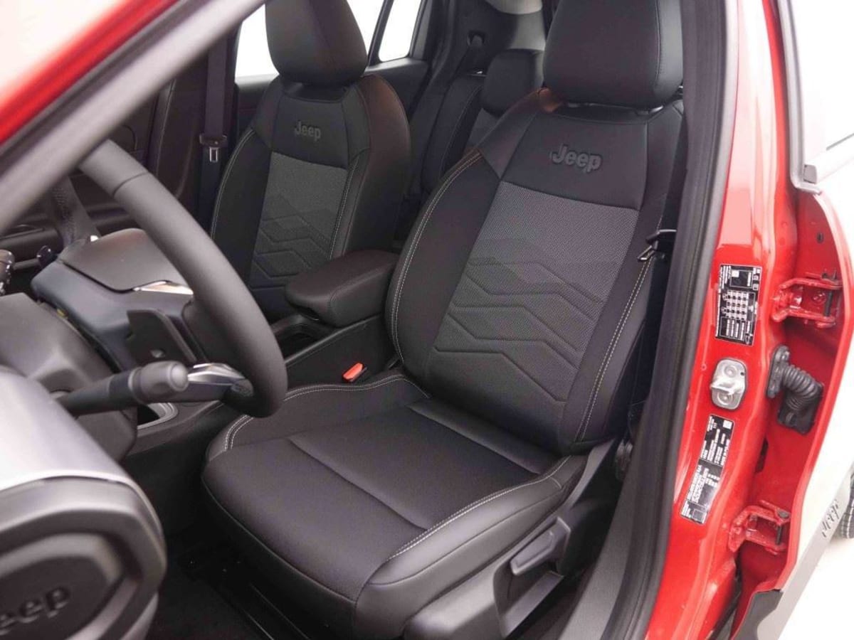 360321_p2 - JEEP - AVENGER - 2025 - photo 7