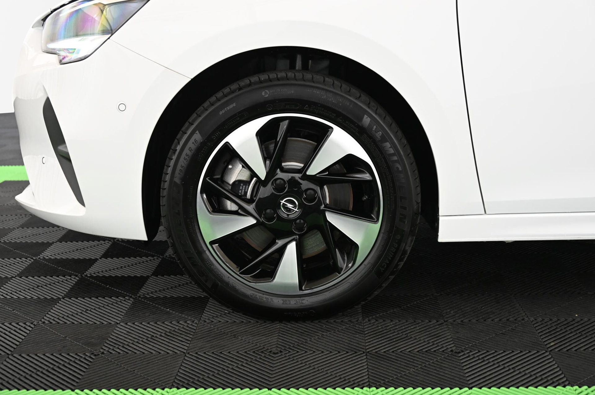 18684_p35 - OPEL - CORSA - 2023 - photo 9