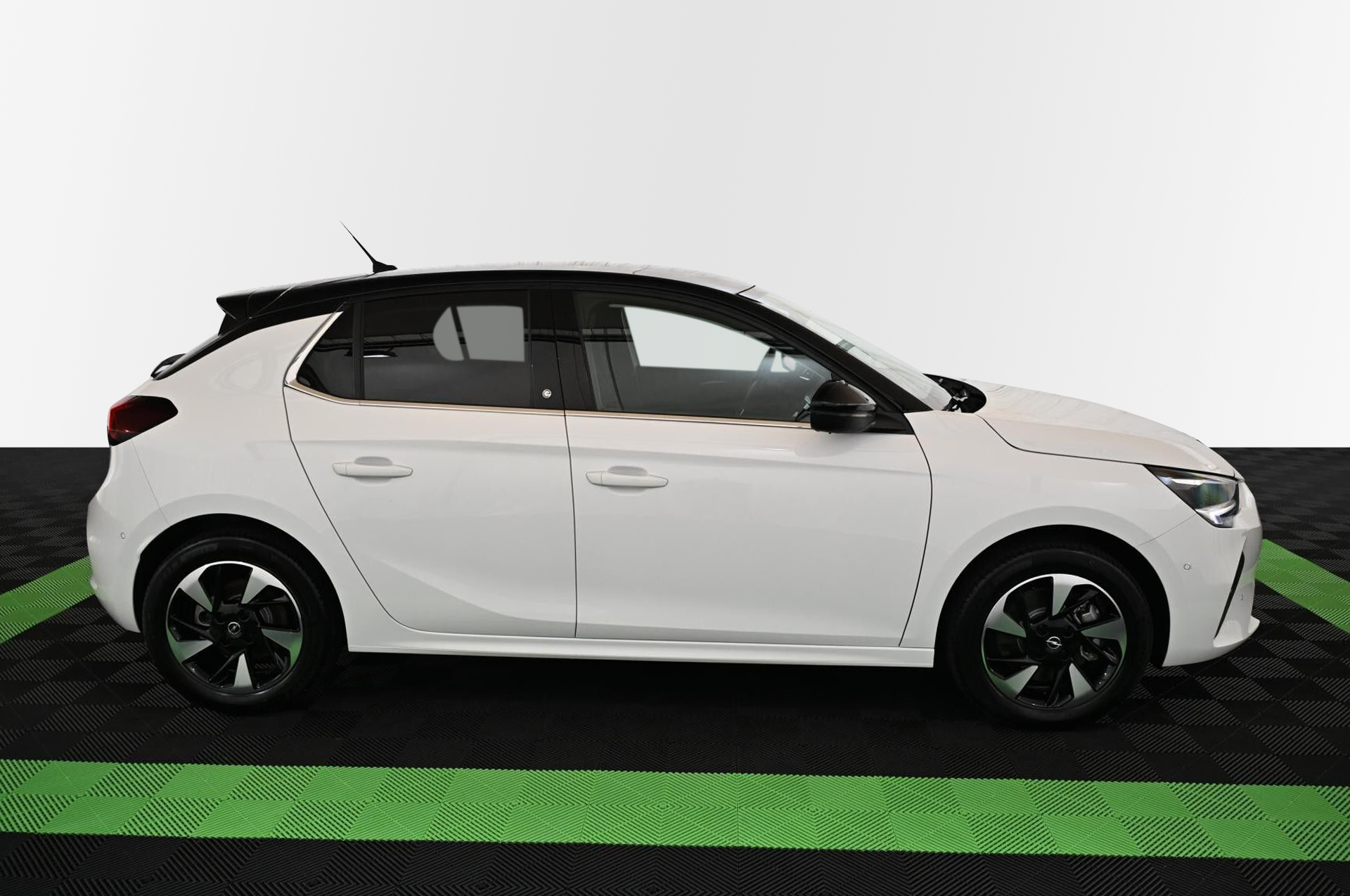 18684_p35 - OPEL - CORSA - 2023 - photo 7