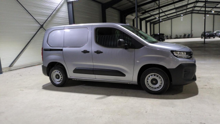 46745_p28 - PEUGEOT - PARTNER - 2025 46745_p28 - PEUGEOT - PARTNER - 2025