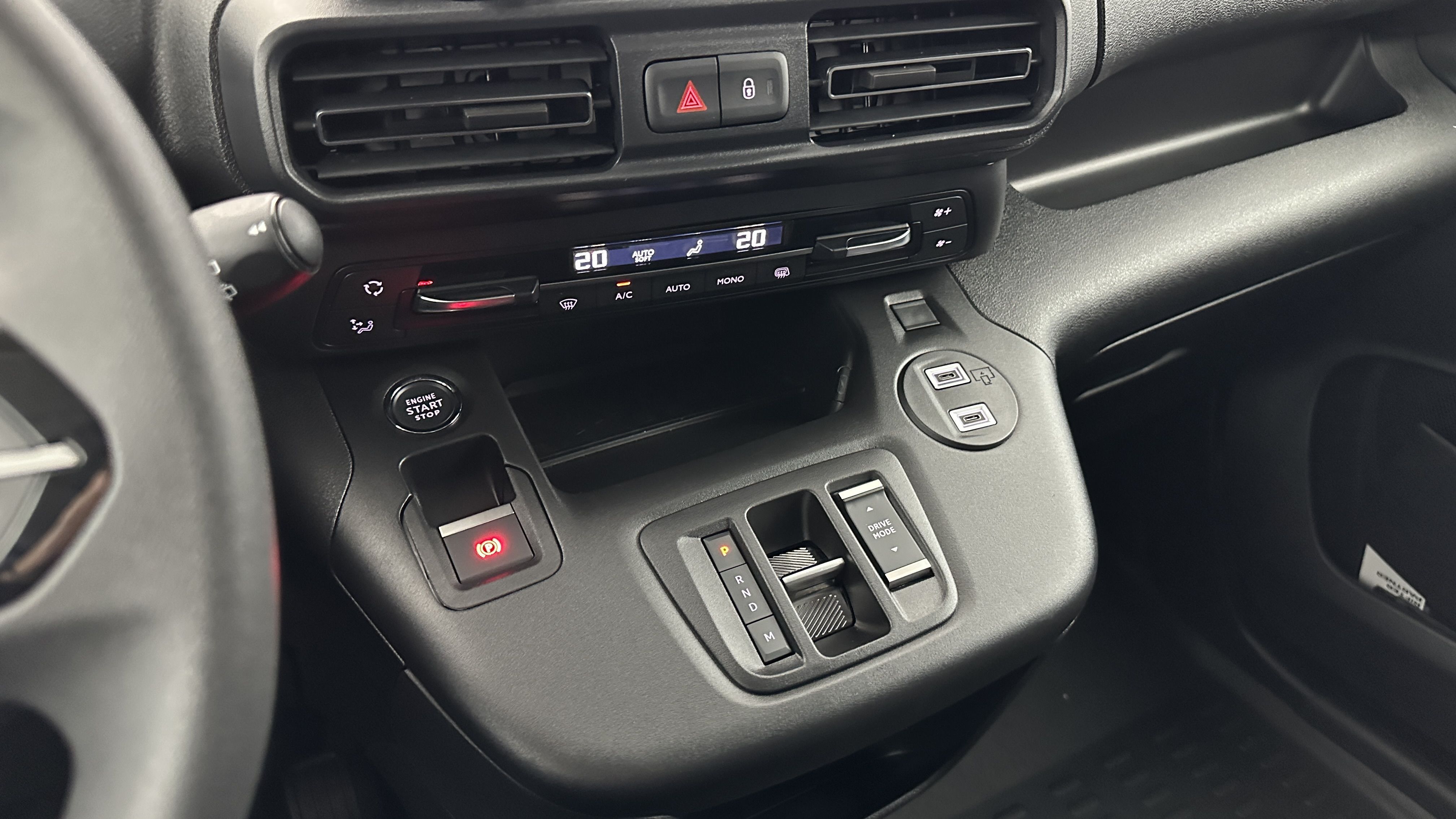 GLI00002320_p53 - PEUGEOT - PARTNER - 2025 - photo 17