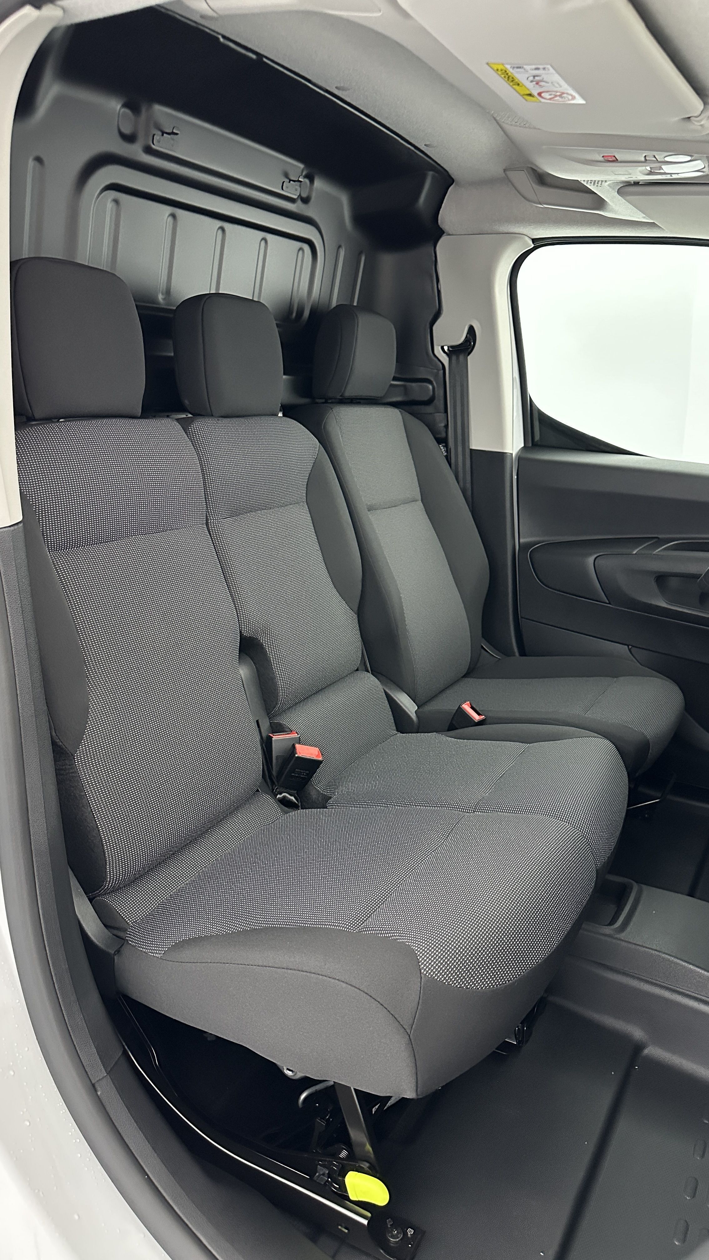 GLI00002320_p53 - PEUGEOT - PARTNER - 2025 - photo 19