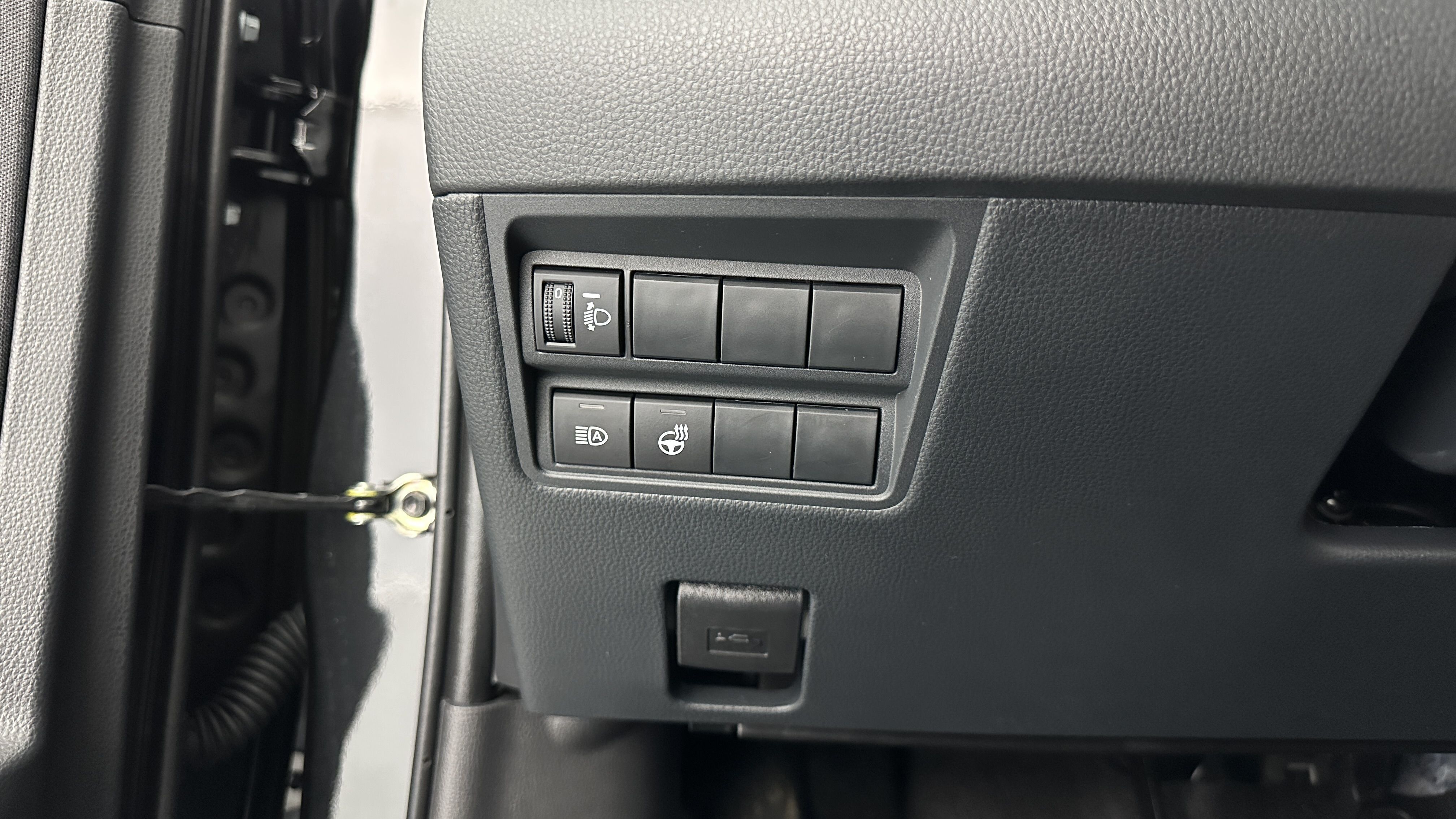 GLI00001814_p53 - TOYOTA - YARIS - 2024 - photo 21