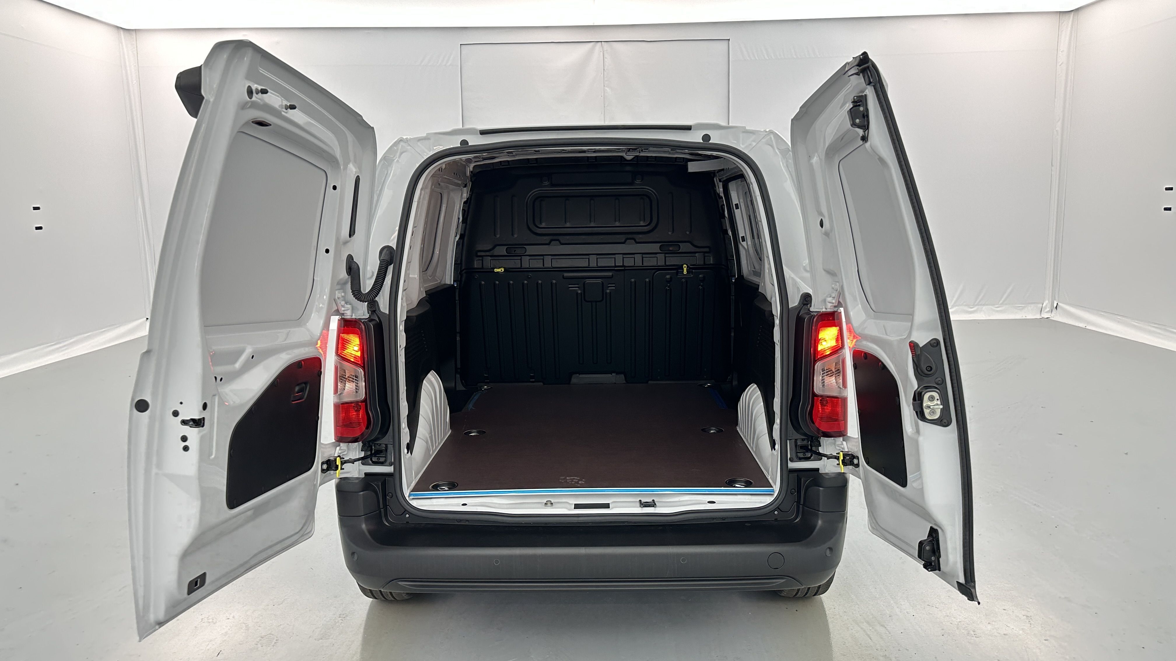 GLI00002295_p53 - CITROEN - BERLINGO - 2025 - photo 9