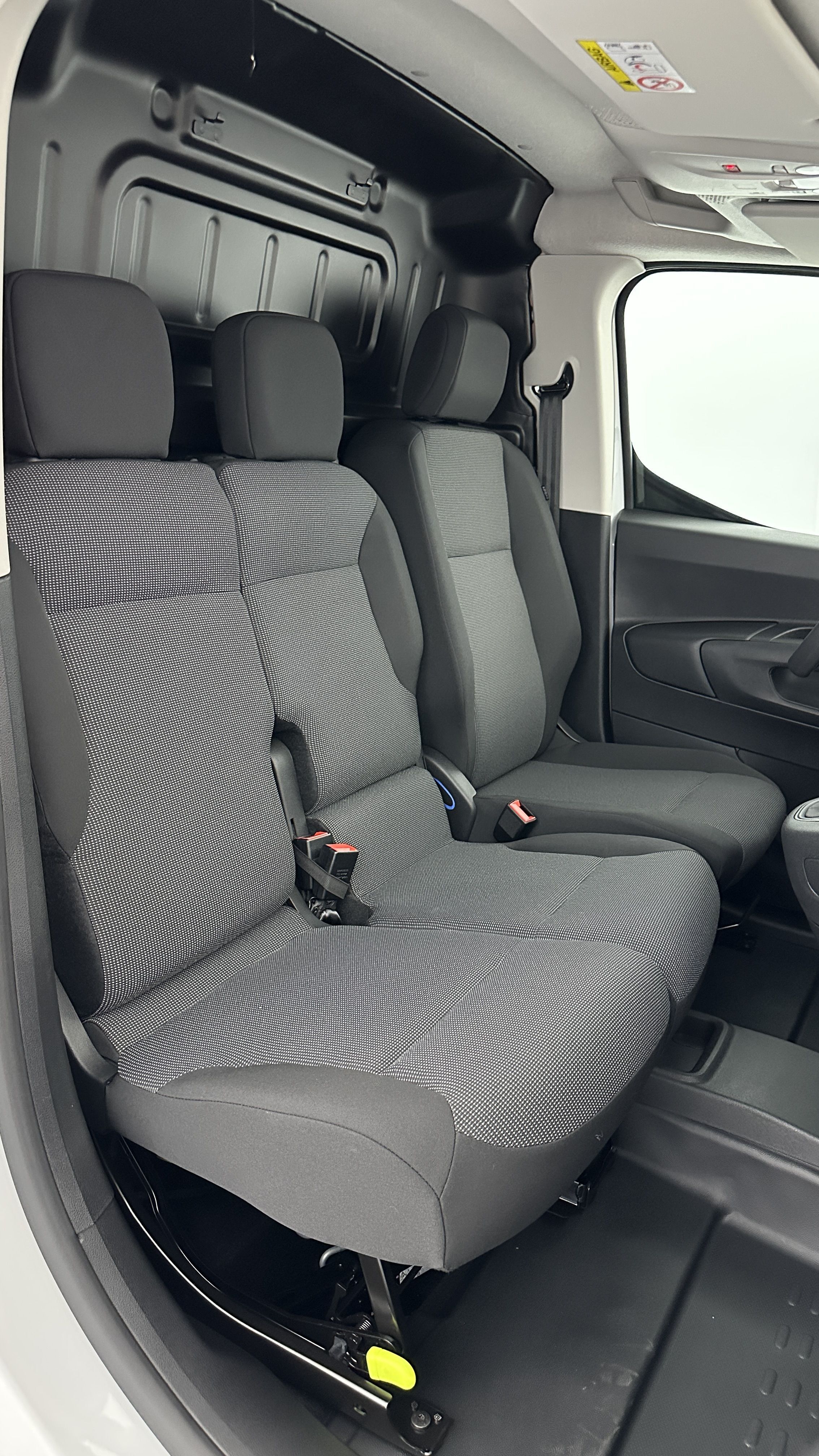 GLI00002295_p53 - CITROEN - BERLINGO - 2025 - photo 17