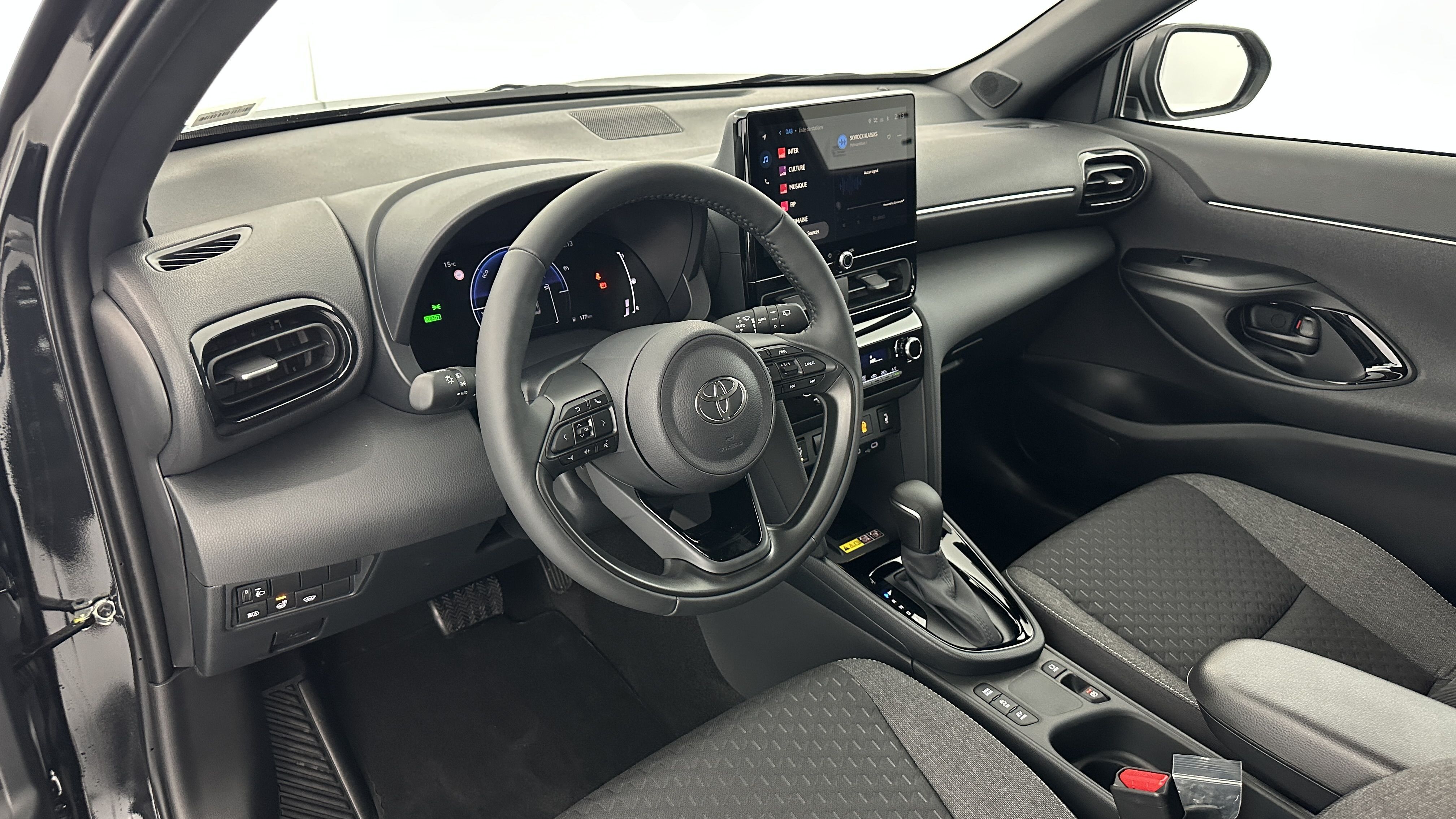 GLI00001430_p53 - TOYOTA - YARIS CROSS - 2024 - photo 6