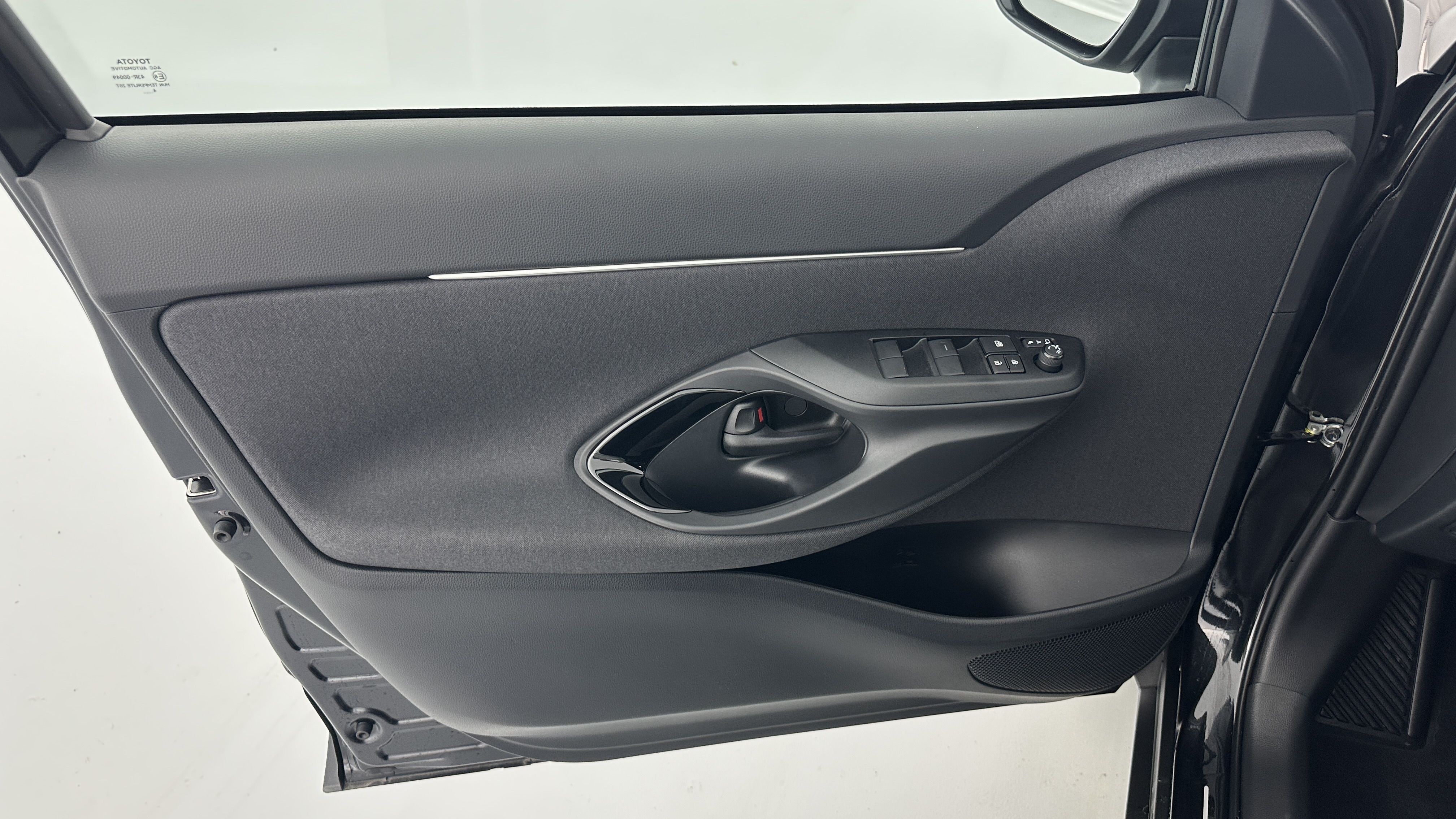 GLI00001430_p53 - TOYOTA - YARIS CROSS - 2024 - photo 13