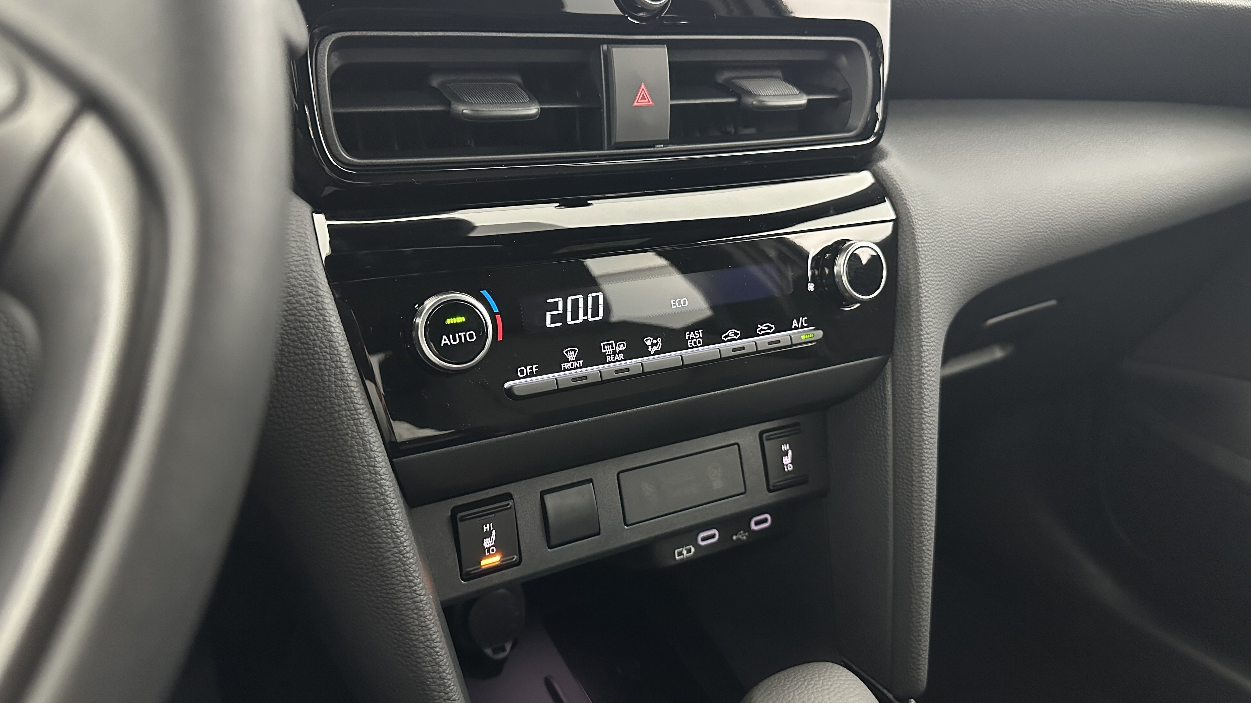 GLI00001430_p53 - TOYOTA - YARIS CROSS - 2024 - photo 19