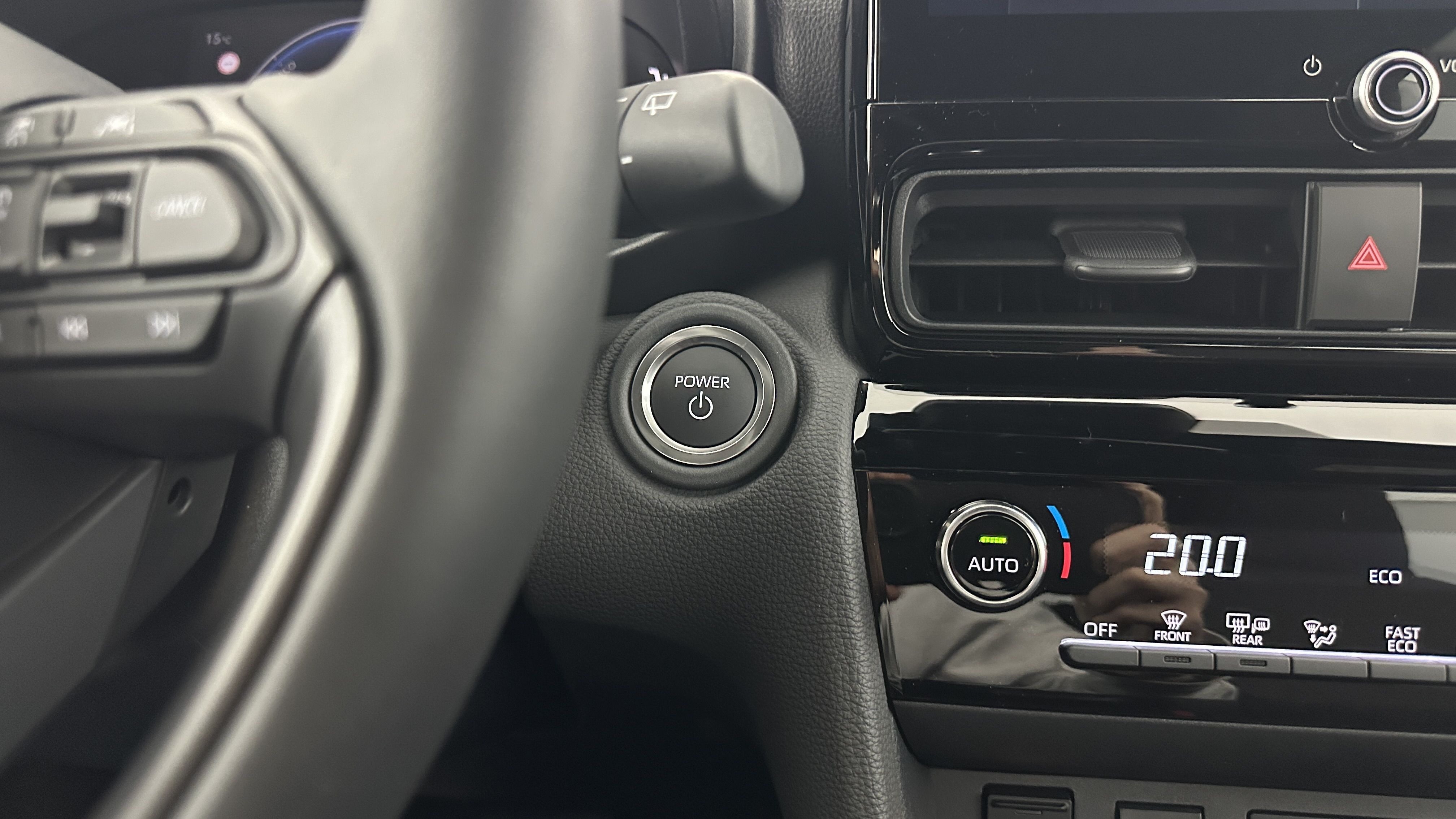 GLI00001430_p53 - TOYOTA - YARIS CROSS - 2024 - photo 20