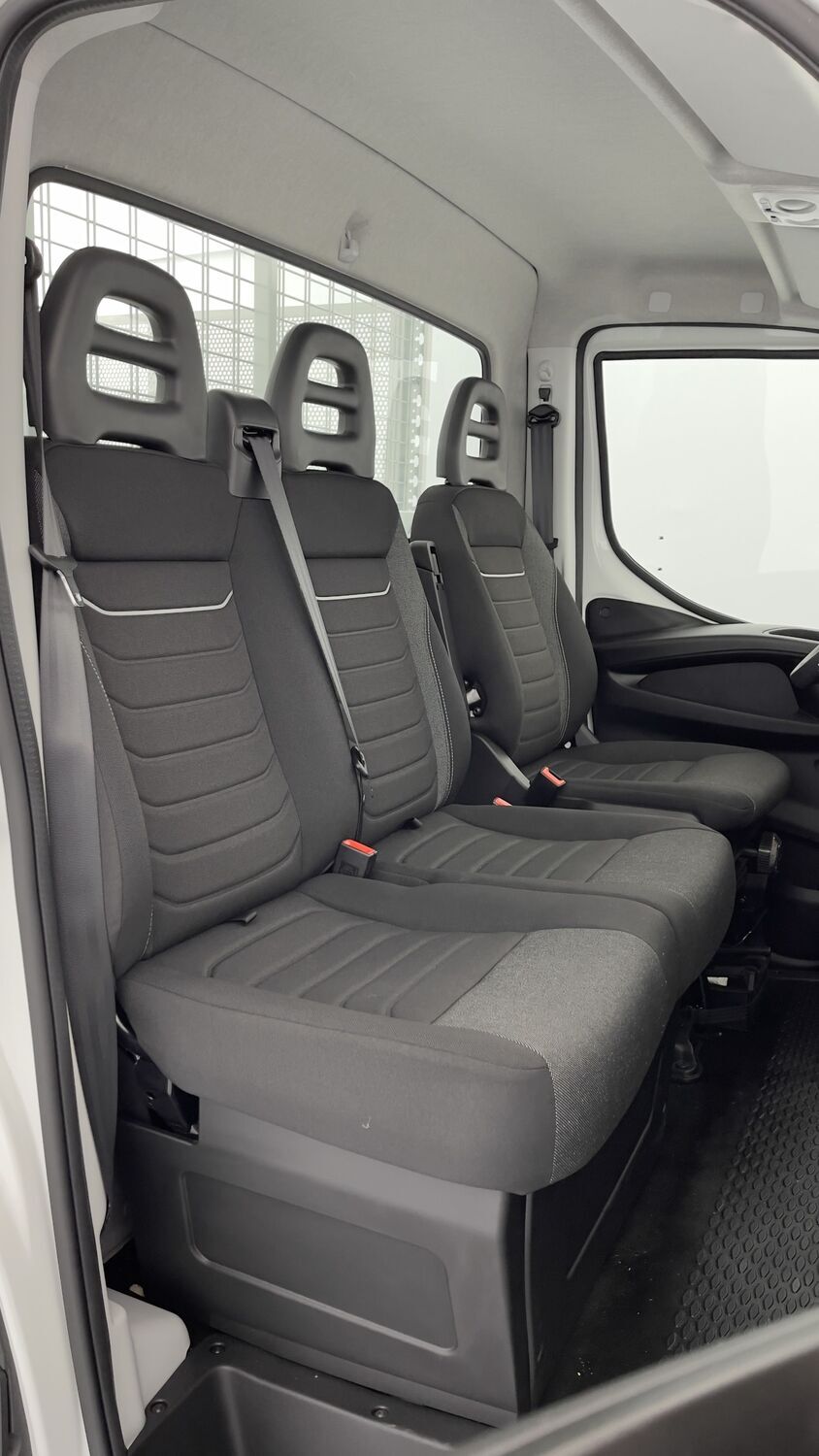 GLI00270067_p53 - IVECO - DAILY - 2025 - photo 14