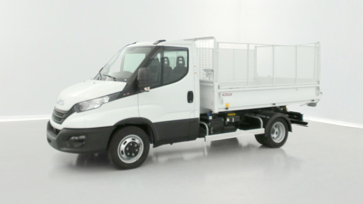 GLI00270067_p53 - IVECO - DAILY - 2025 - photo 18