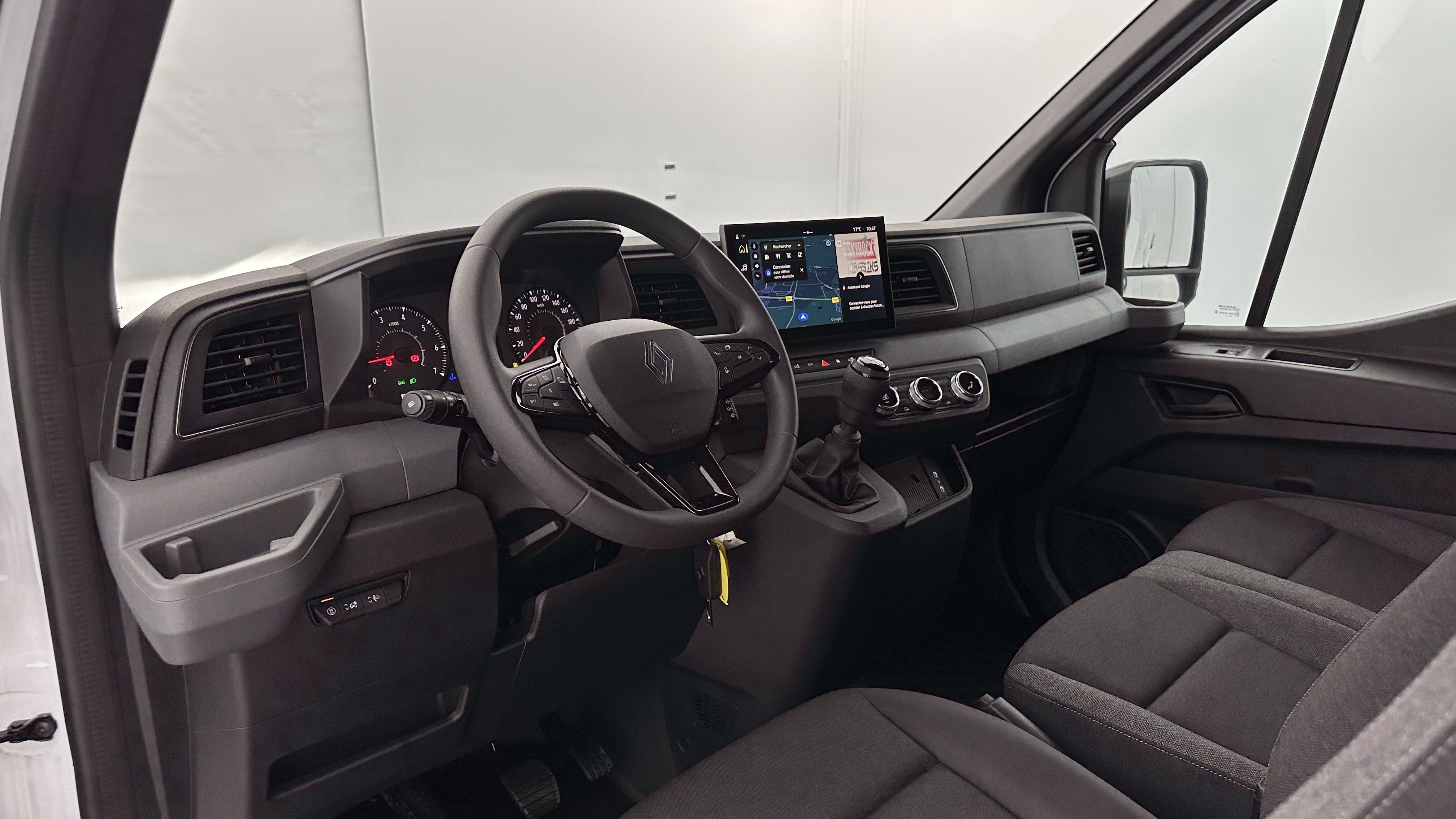 GLI00006062_p53 - RENAULT - MASTER - 2025 - photo 6