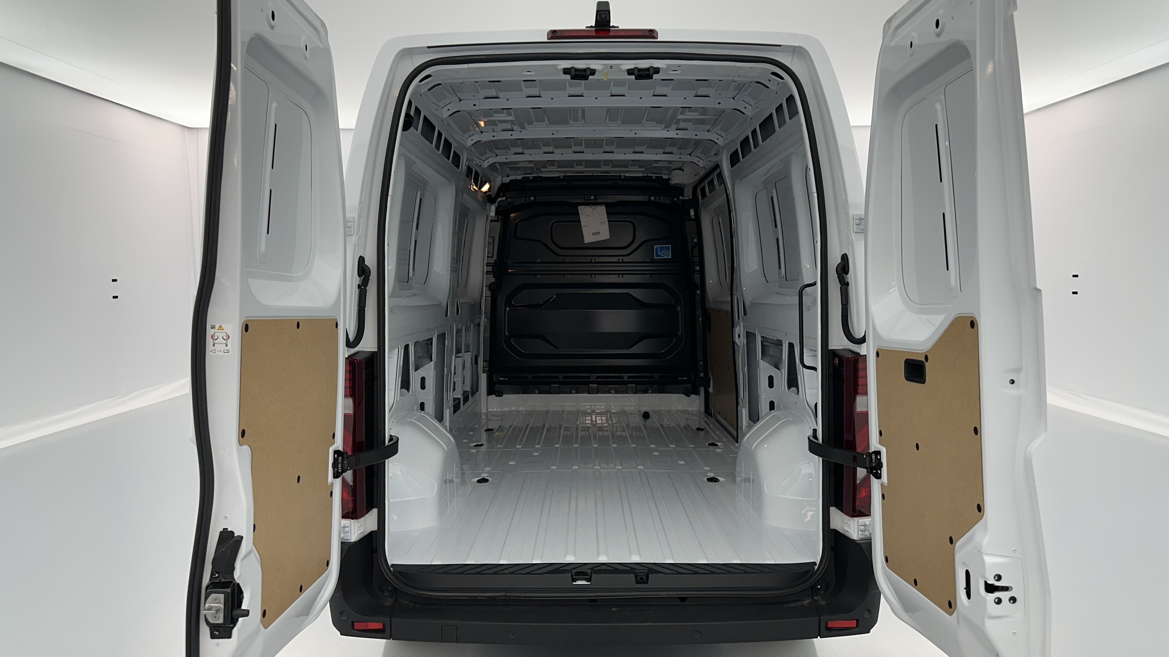 GLI00006062_p53 - RENAULT - MASTER - 2025 - photo 9