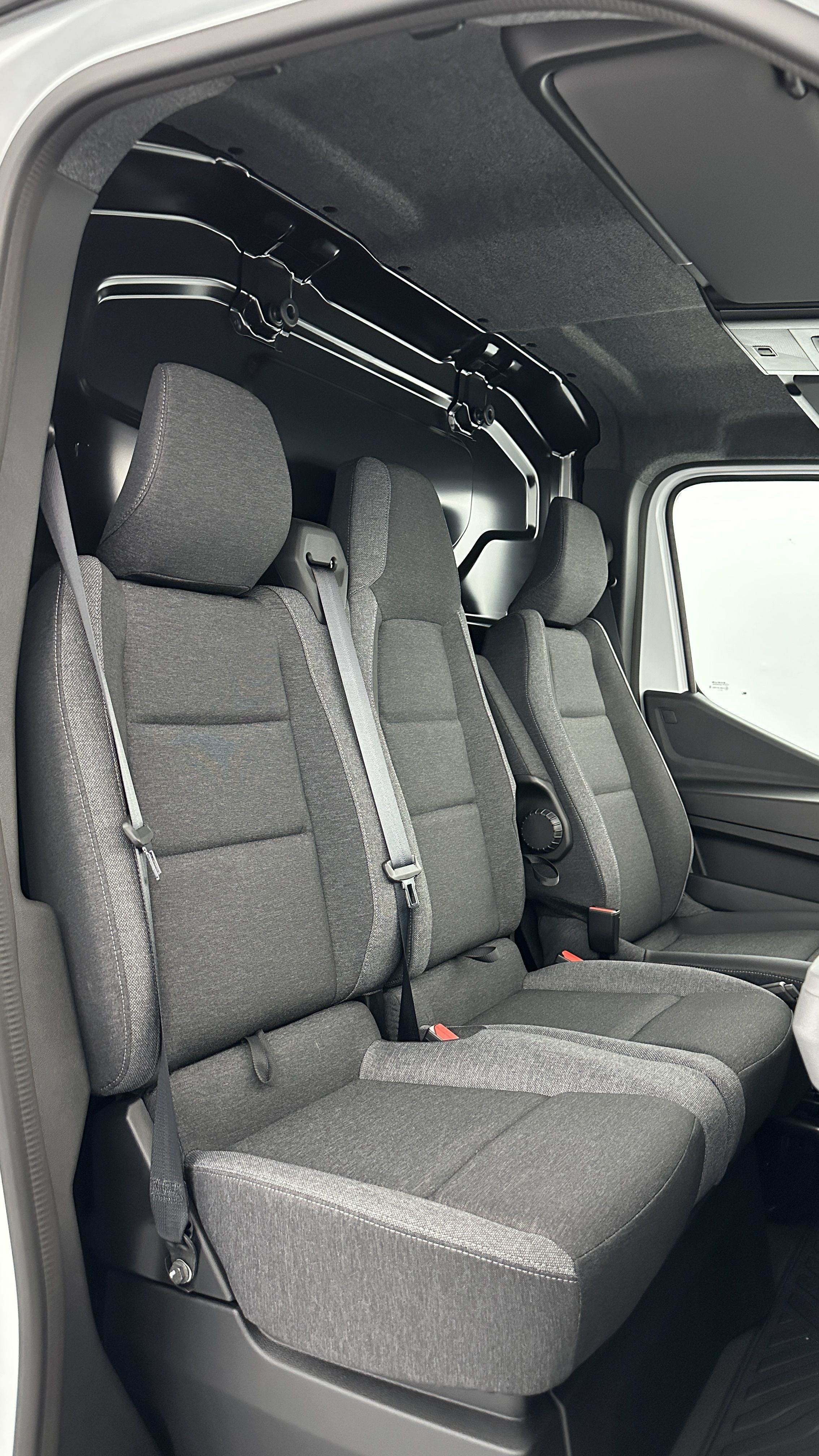 GLI00006062_p53 - RENAULT - MASTER - 2025 - photo 12