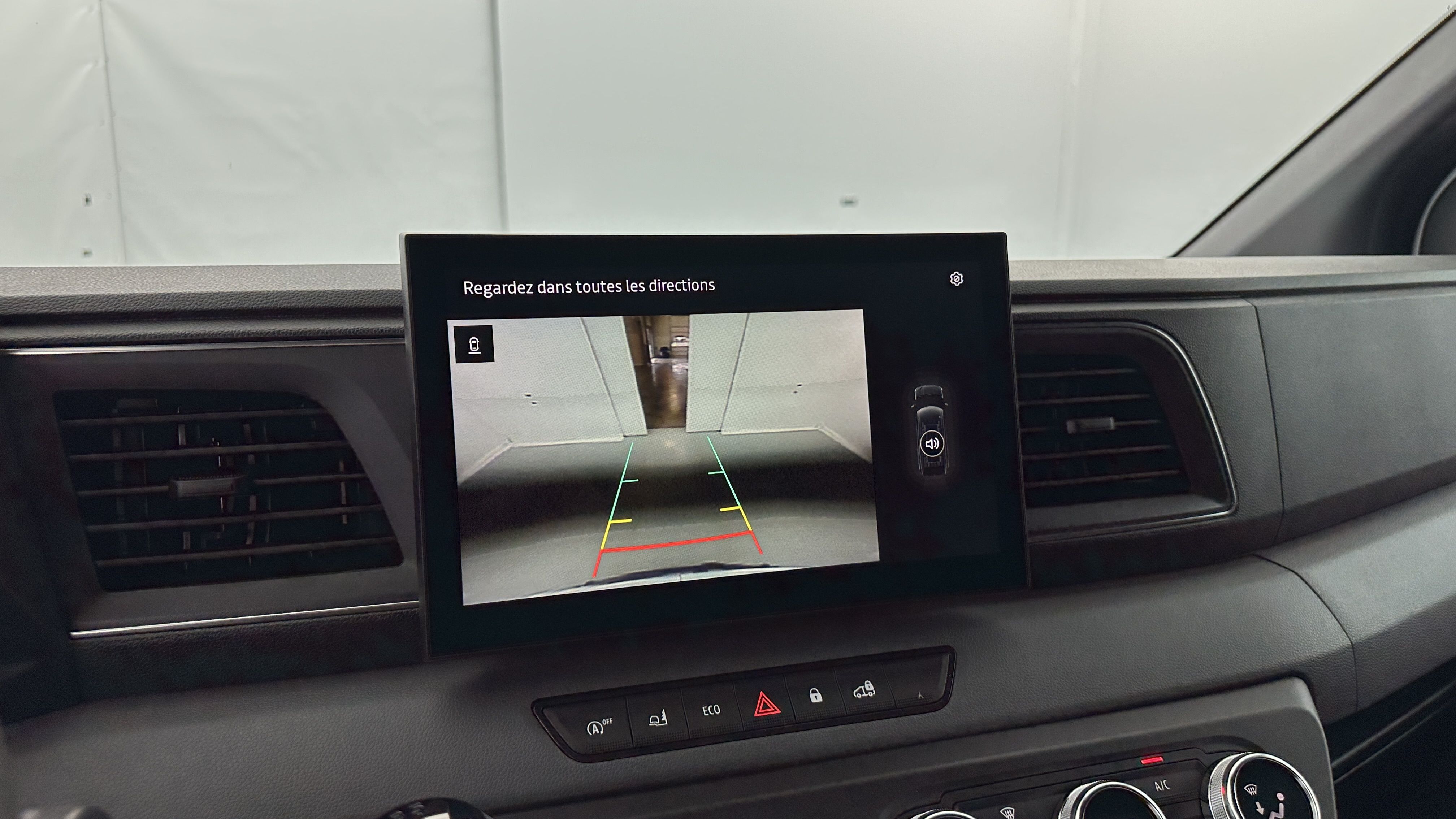 GLI00006062_p53 - RENAULT - MASTER - 2025 - photo 14