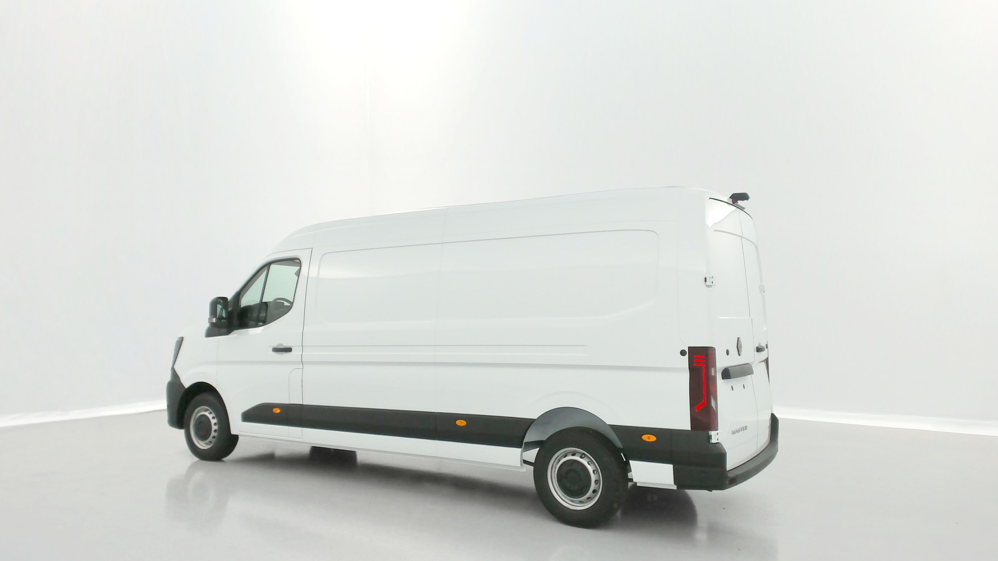 GLI00006062_p53 - RENAULT - MASTER - 2025 - photo 20