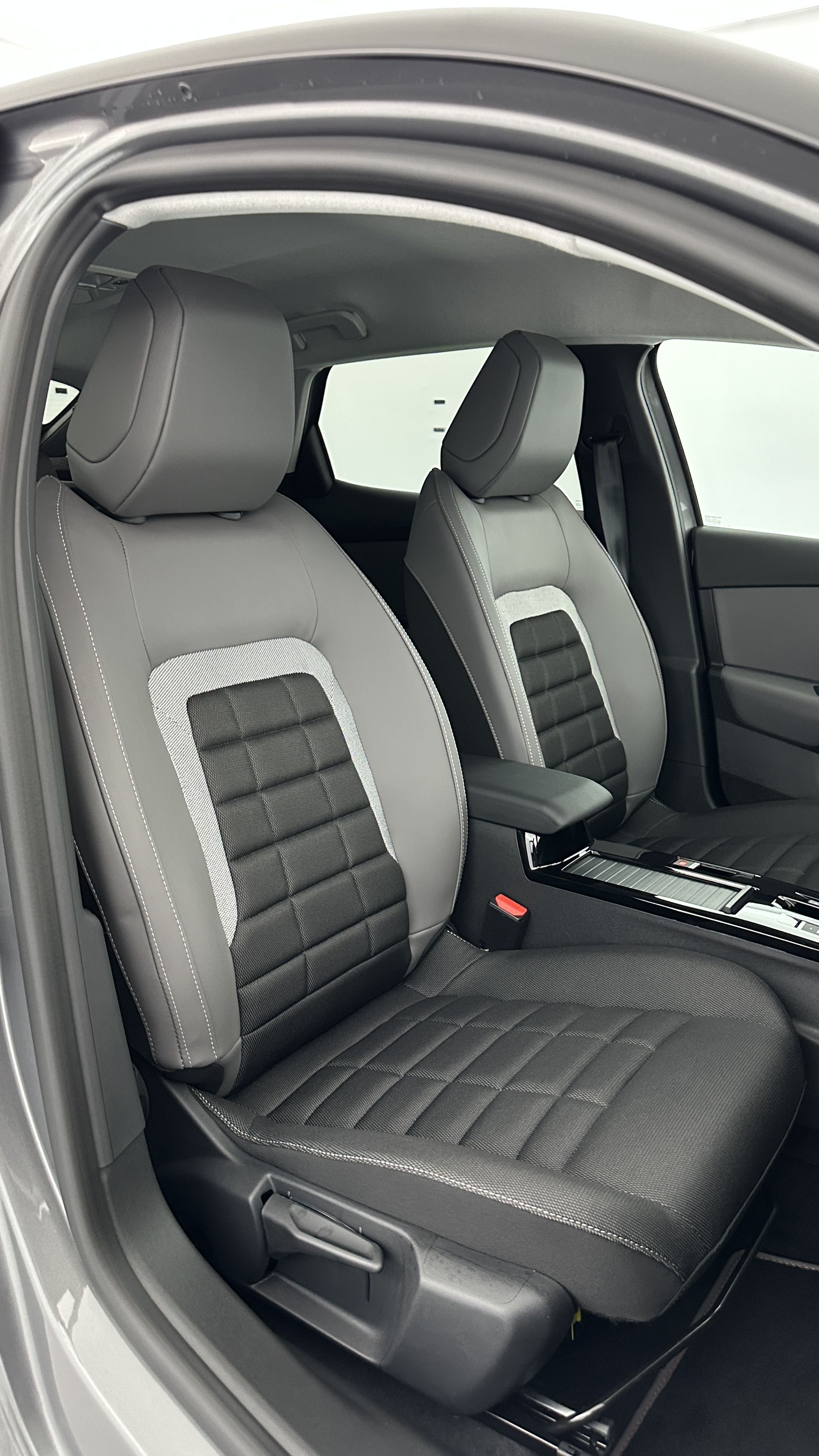 GLI00009052_p53 - CITROEN - C4 - 2025 - photo 18