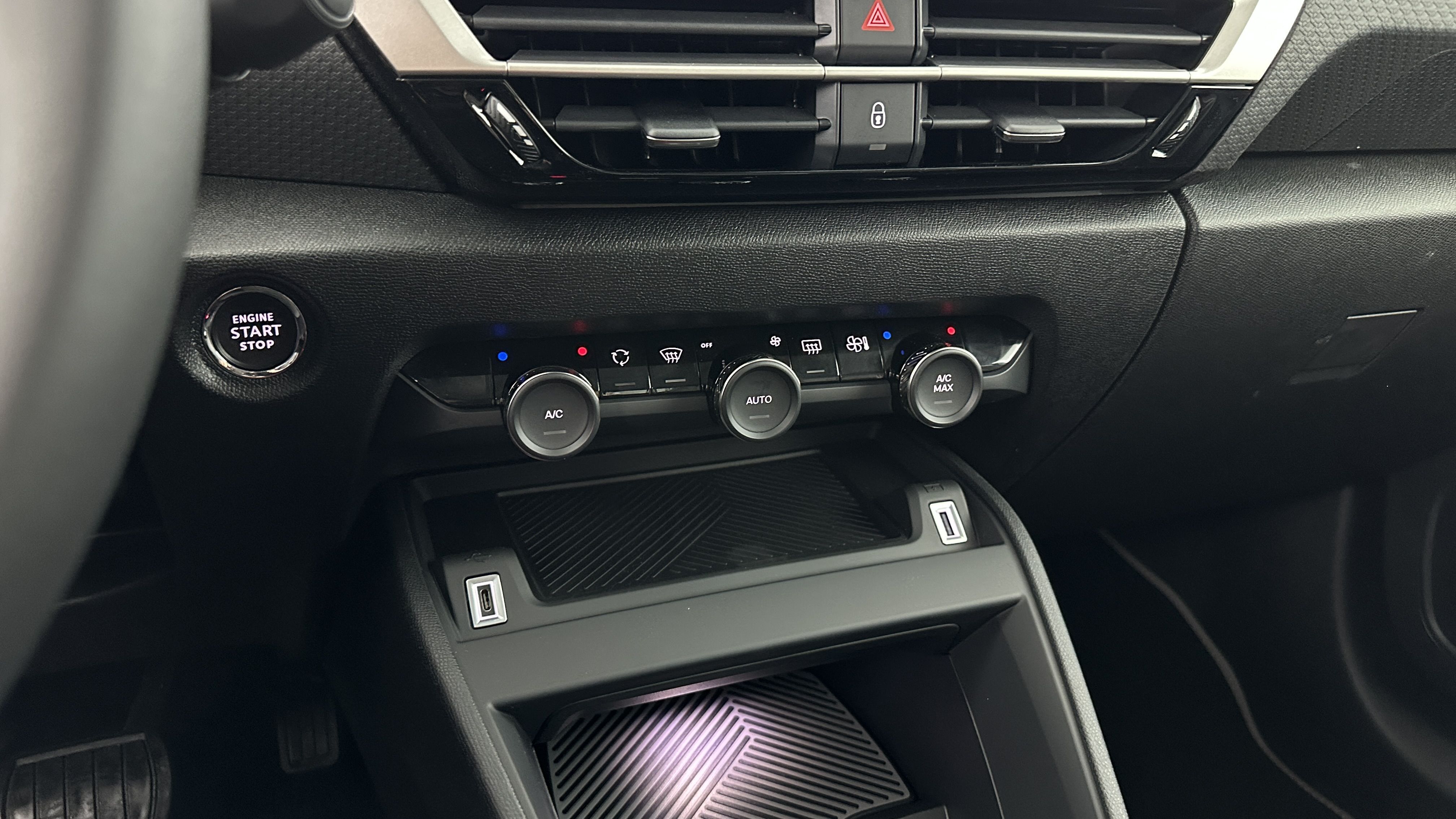 GLI00009052_p53 - CITROEN - C4 - 2025 - photo 22