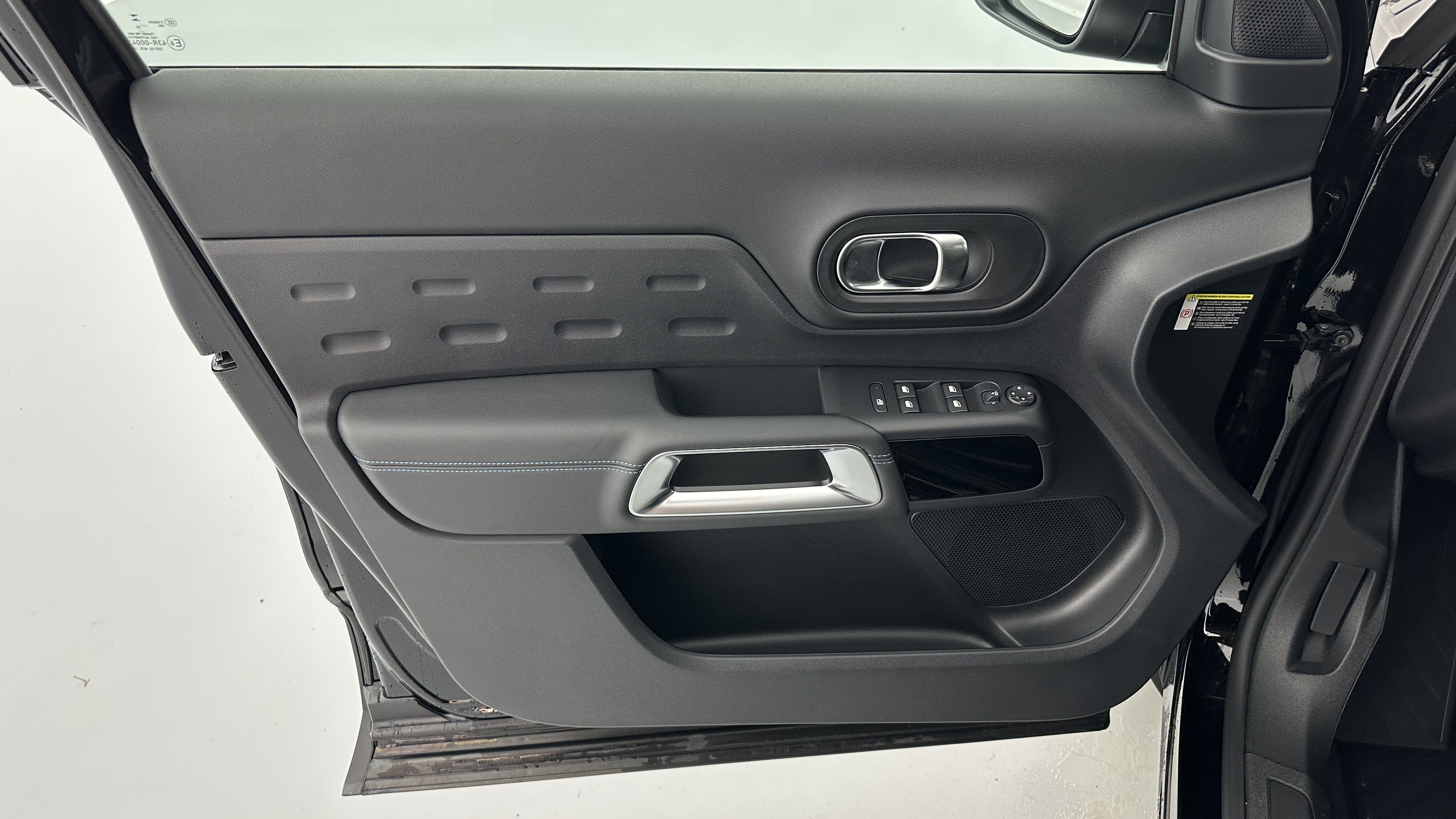 GLI00010162_p53 - CITROEN - C5 AIRCROSS - 2025 - photo 13