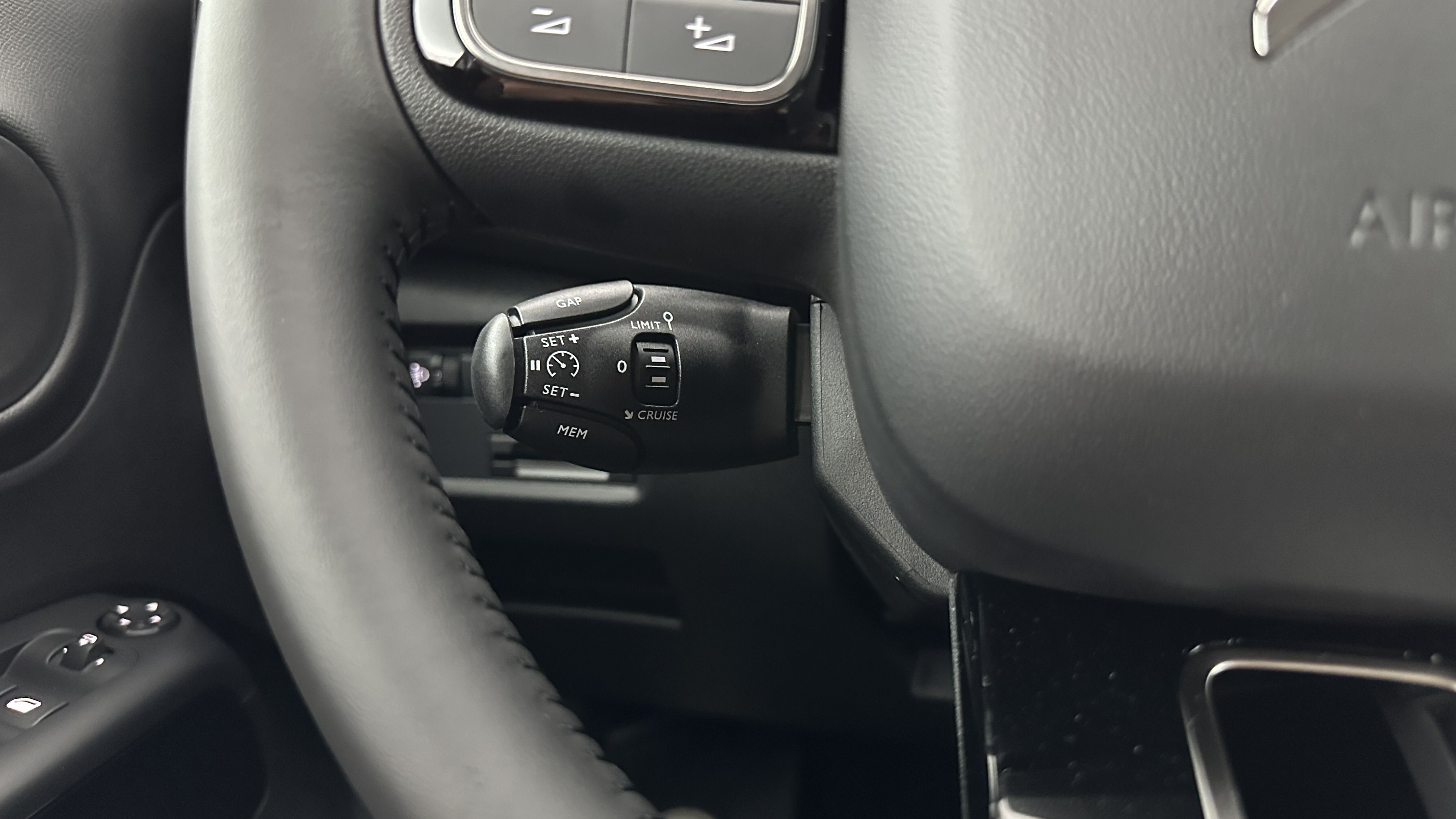 GLI00010161_p53 - CITROEN - C5 AIRCROSS - 2025 - photo 22