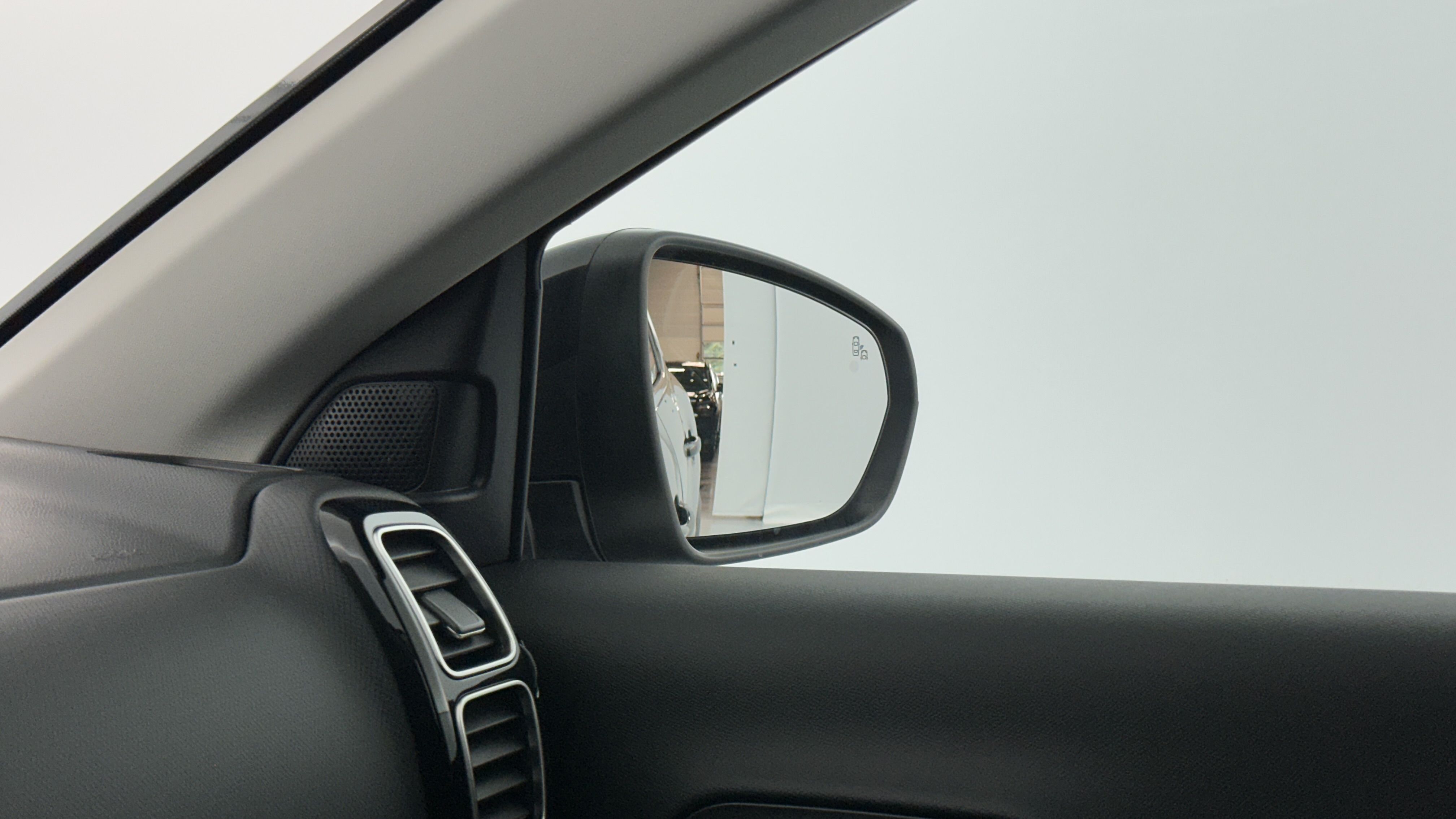 GLI00010161_p53 - CITROEN - C5 AIRCROSS - 2025 - photo 23