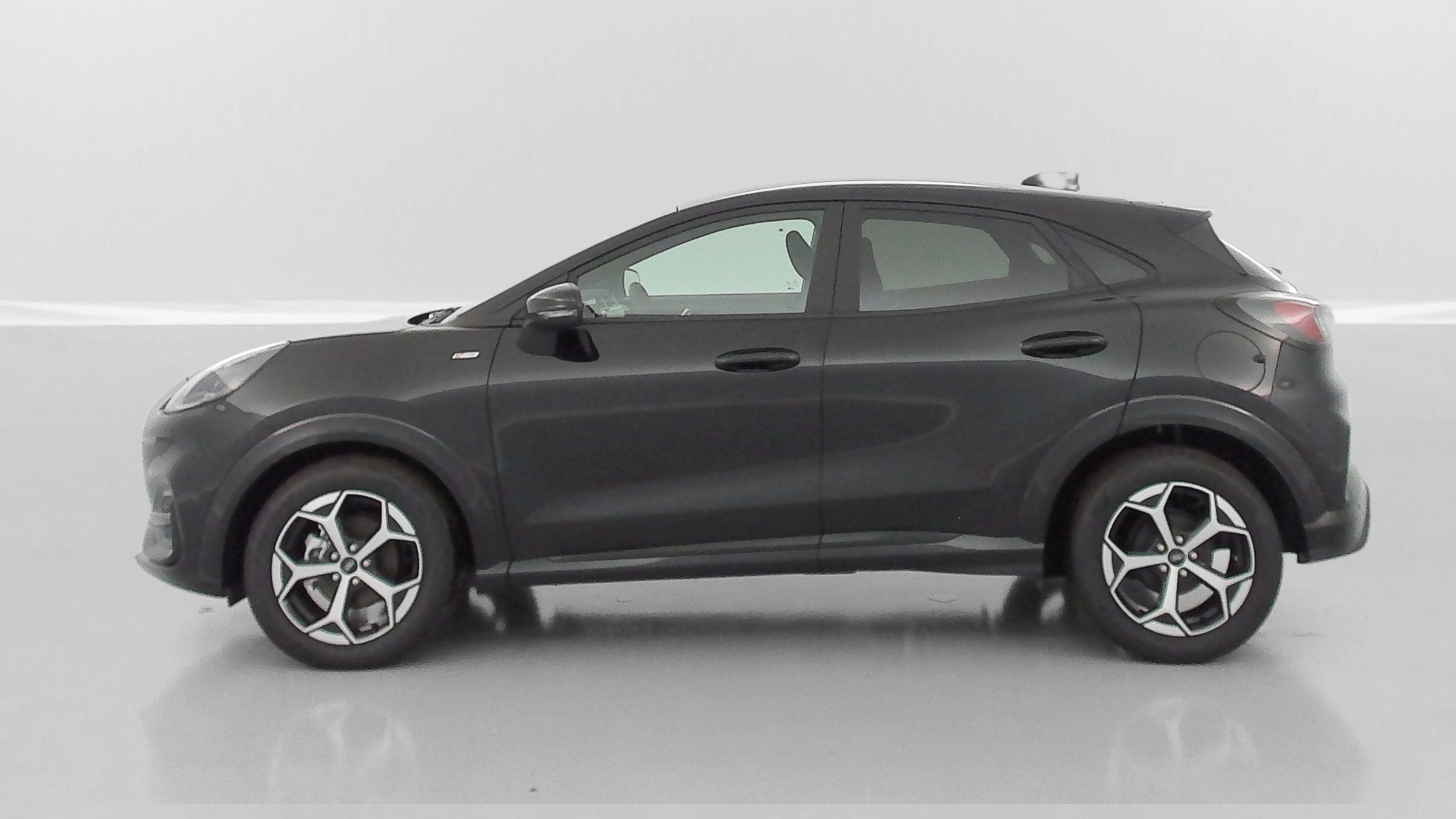 GLI00009879_p53 - FORD - PUMA - 2025 - photo 4