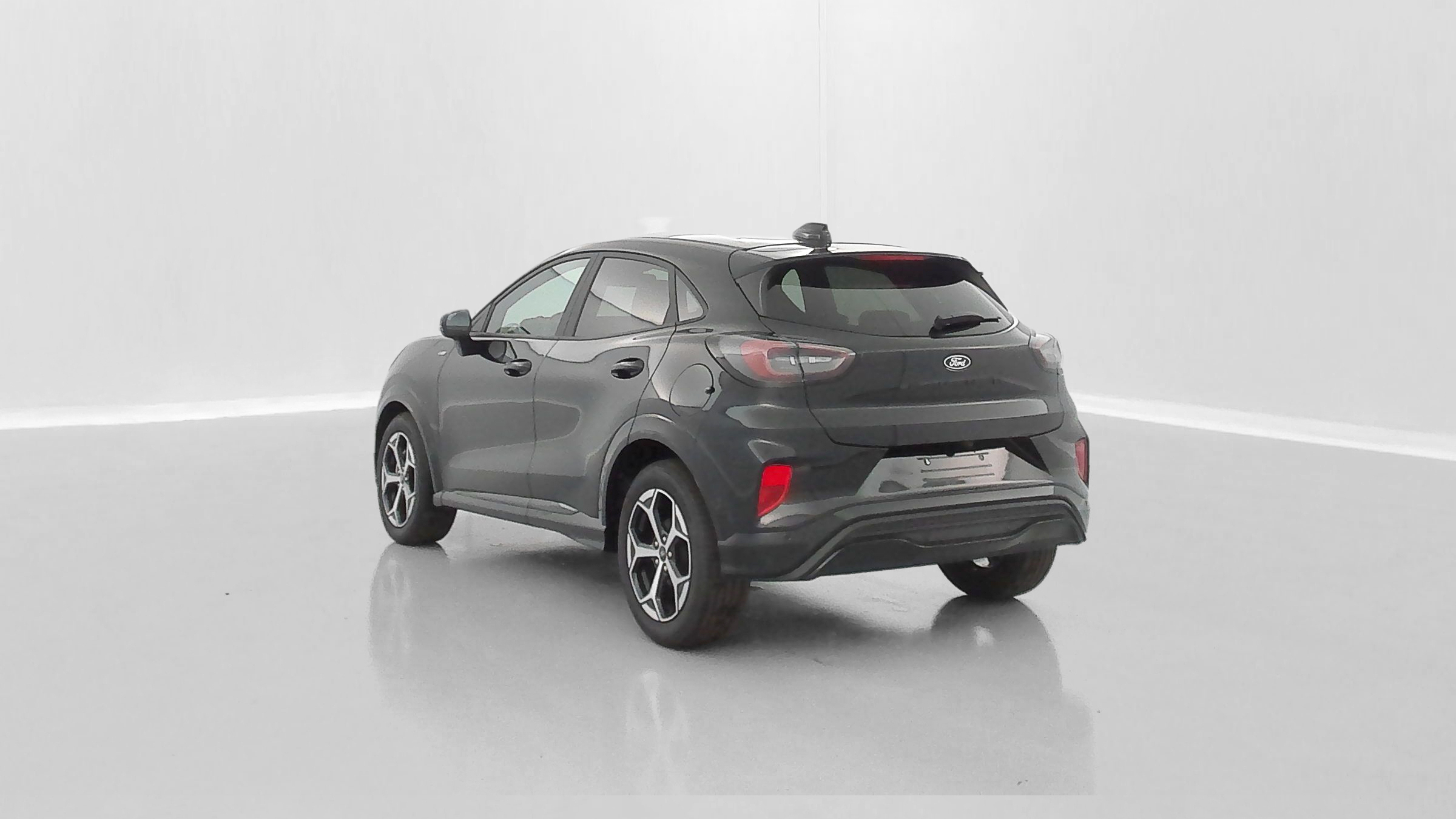 GLI00009879_p53 - FORD - PUMA - 2025 - photo 5