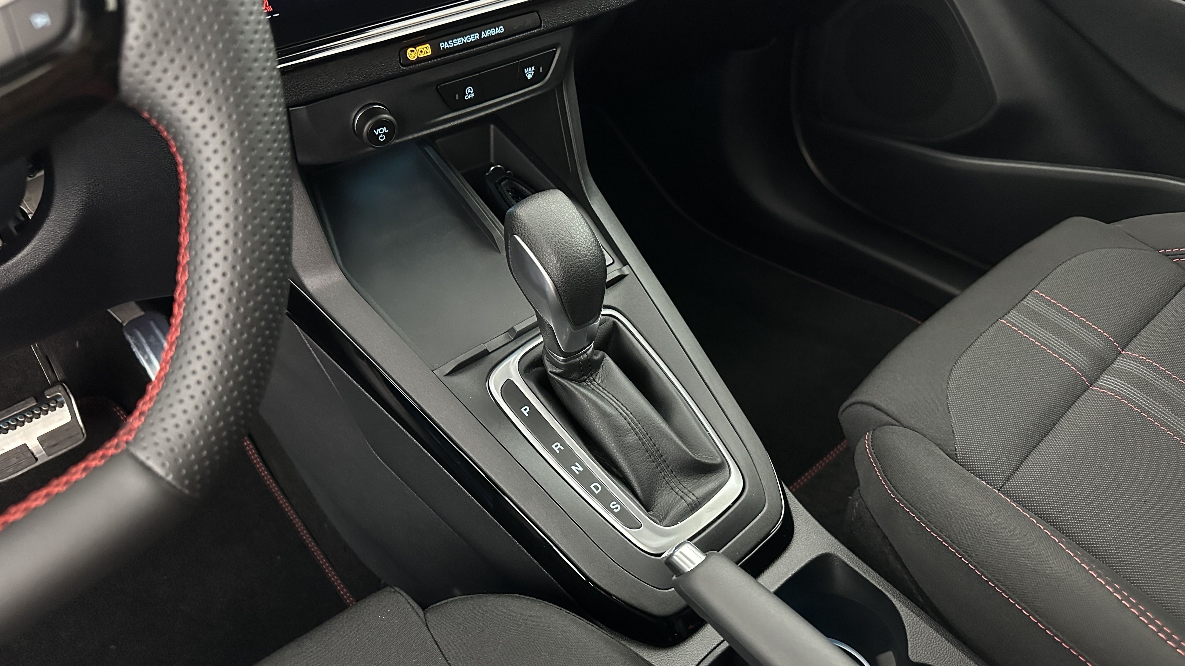 GLI00009879_p53 - FORD - PUMA - 2025 - photo 16