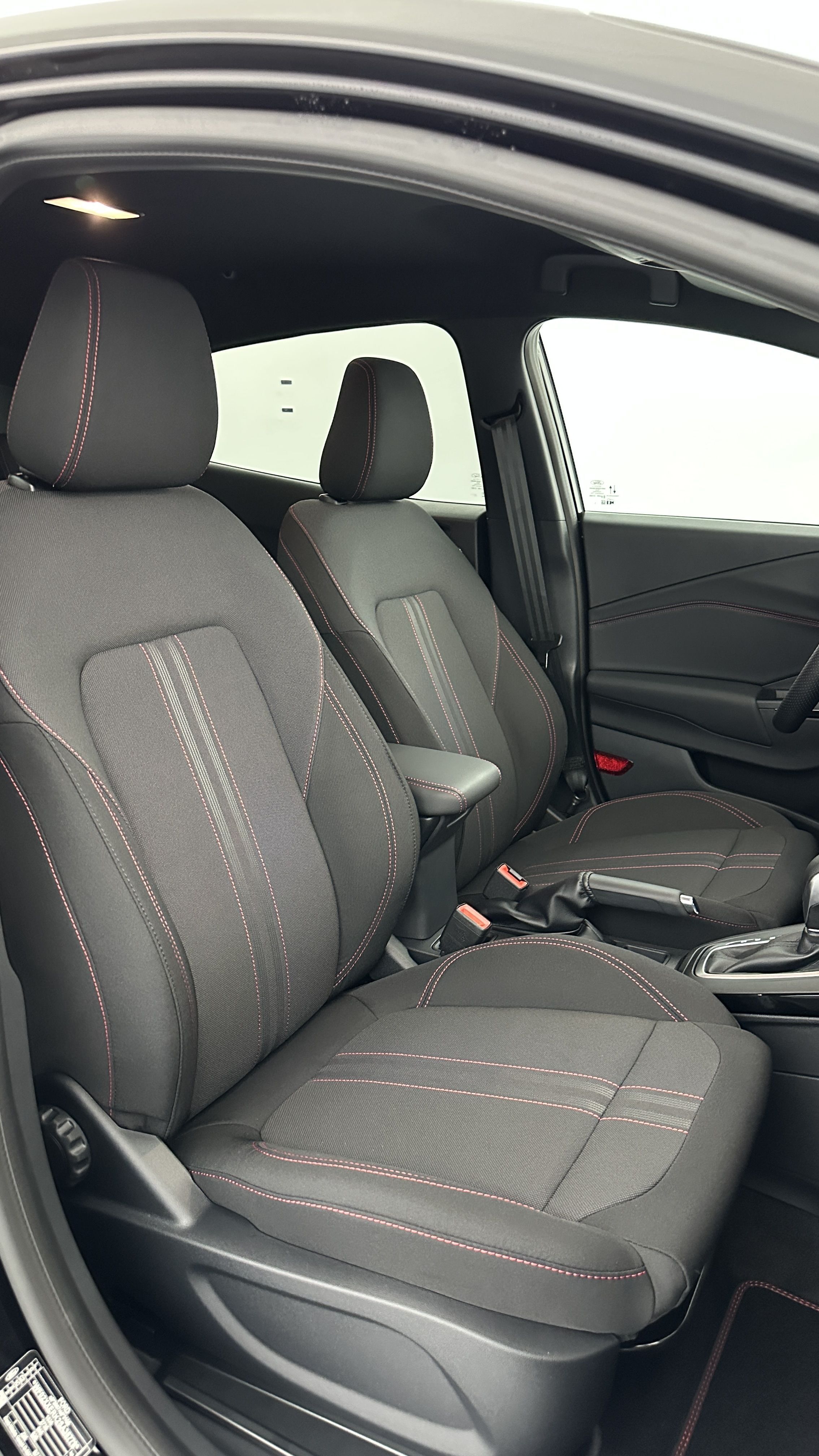 GLI00009879_p53 - FORD - PUMA - 2025 - photo 17