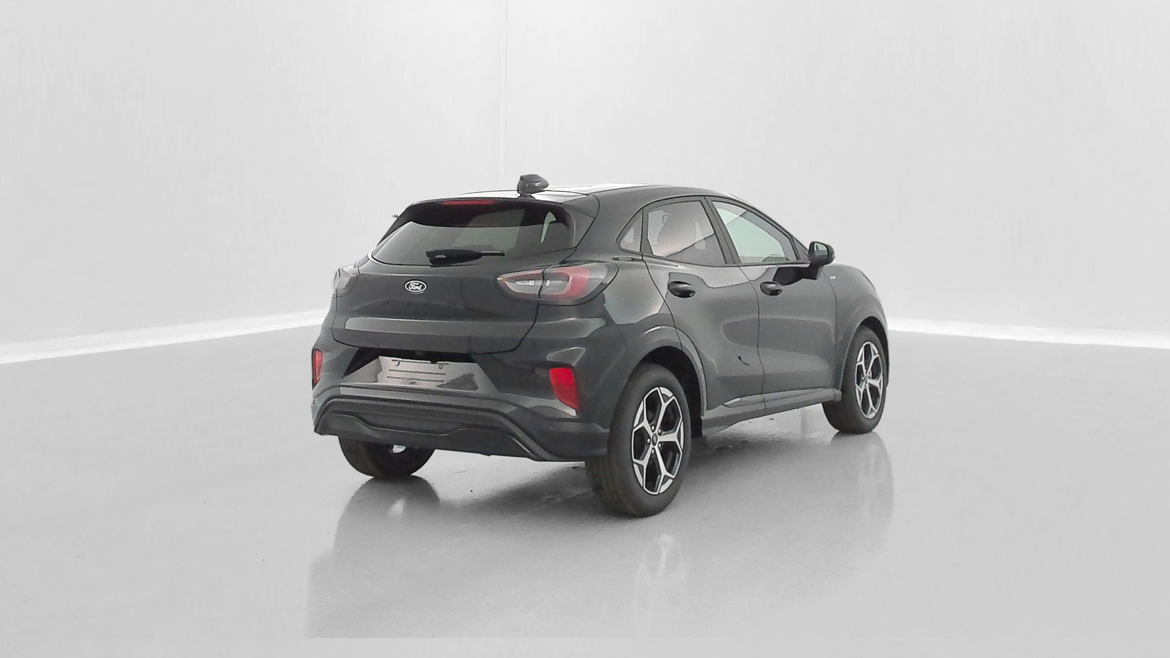 GLI00009879_p53 - FORD - PUMA - 2025 - photo 24