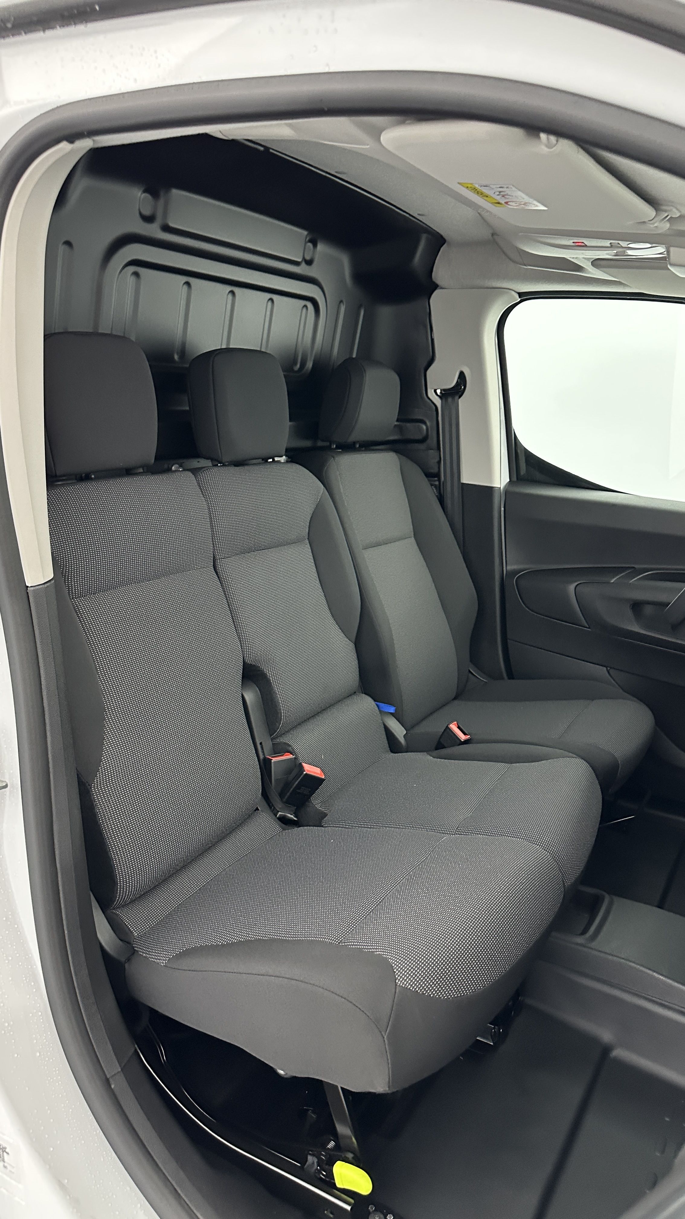 GLI00006602_p53 - CITROEN - BERLINGO - 2025 - photo 14