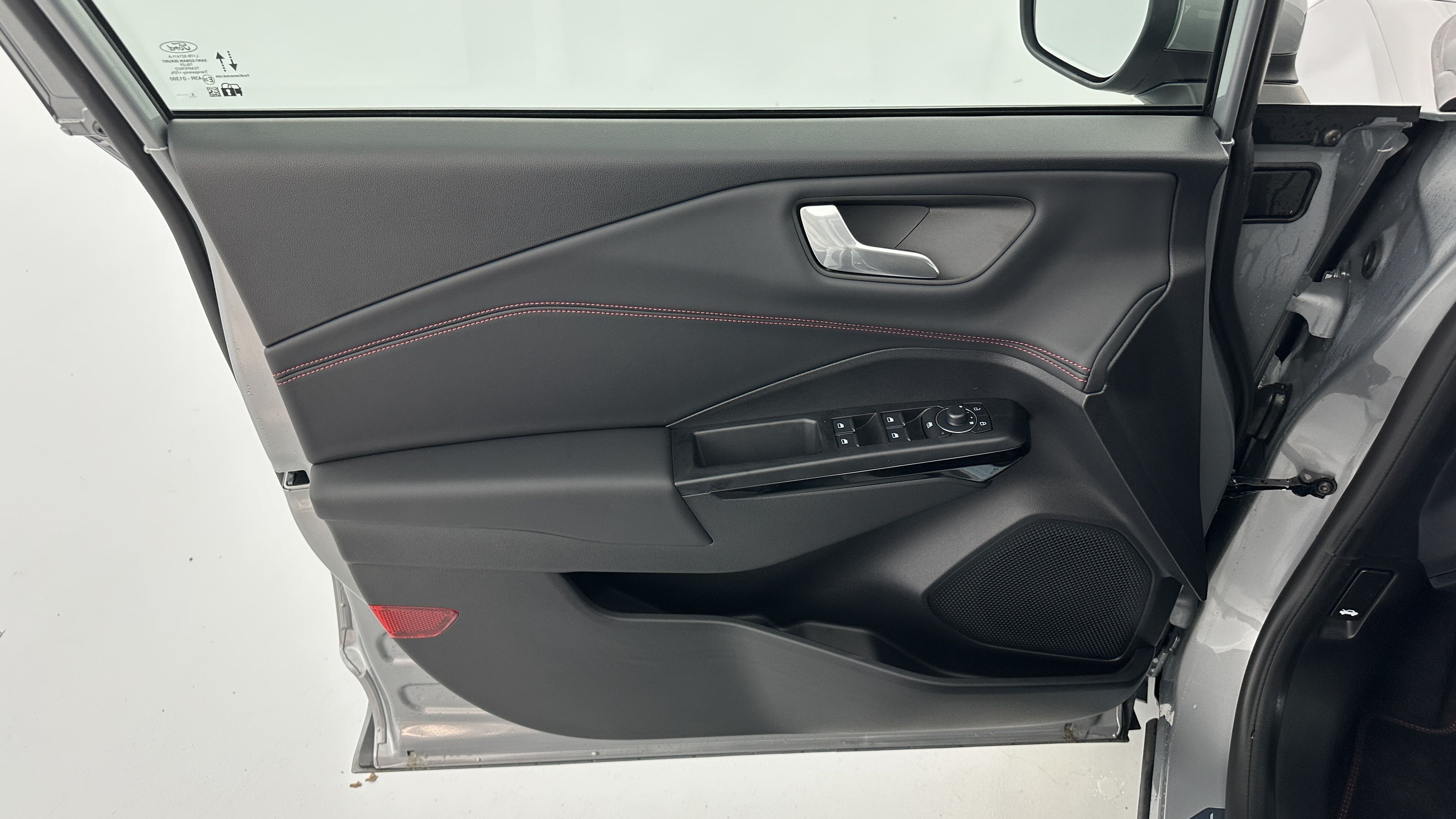 GLI00009893_p53 - FORD - PUMA - 2025 - photo 12