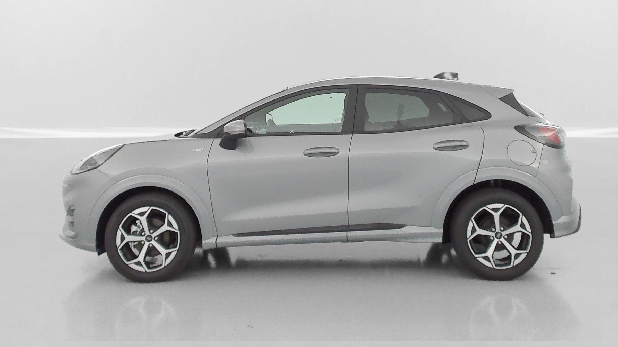 GLI00009888_p53 - FORD - PUMA - 2025 - photo 4