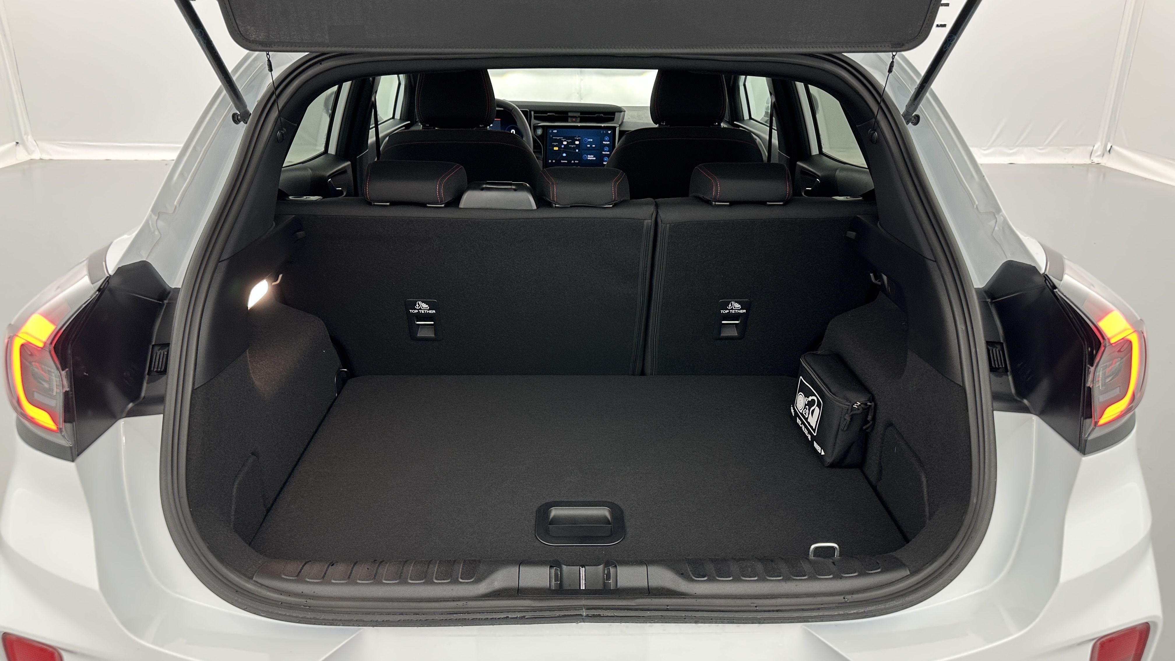 GLI00009889_p53 - FORD - PUMA - 2025 - photo 10