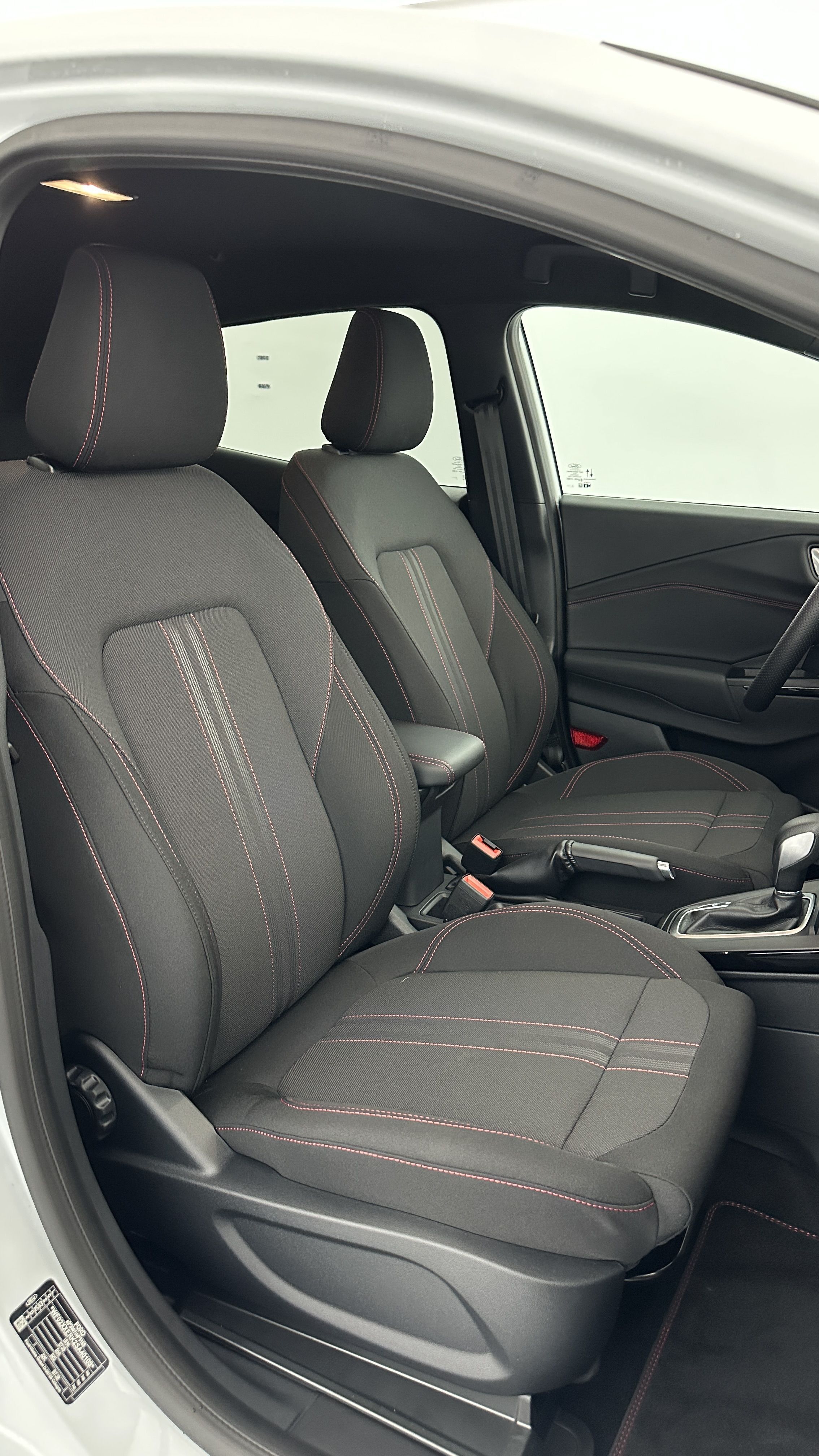 GLI00009889_p53 - FORD - PUMA - 2025 - photo 16