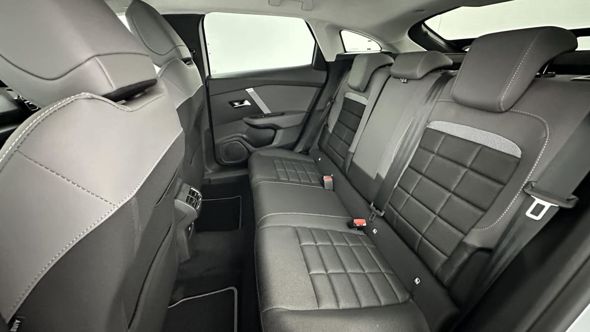 362956_p2 - CITROEN - C4 - 2025 - photo 9